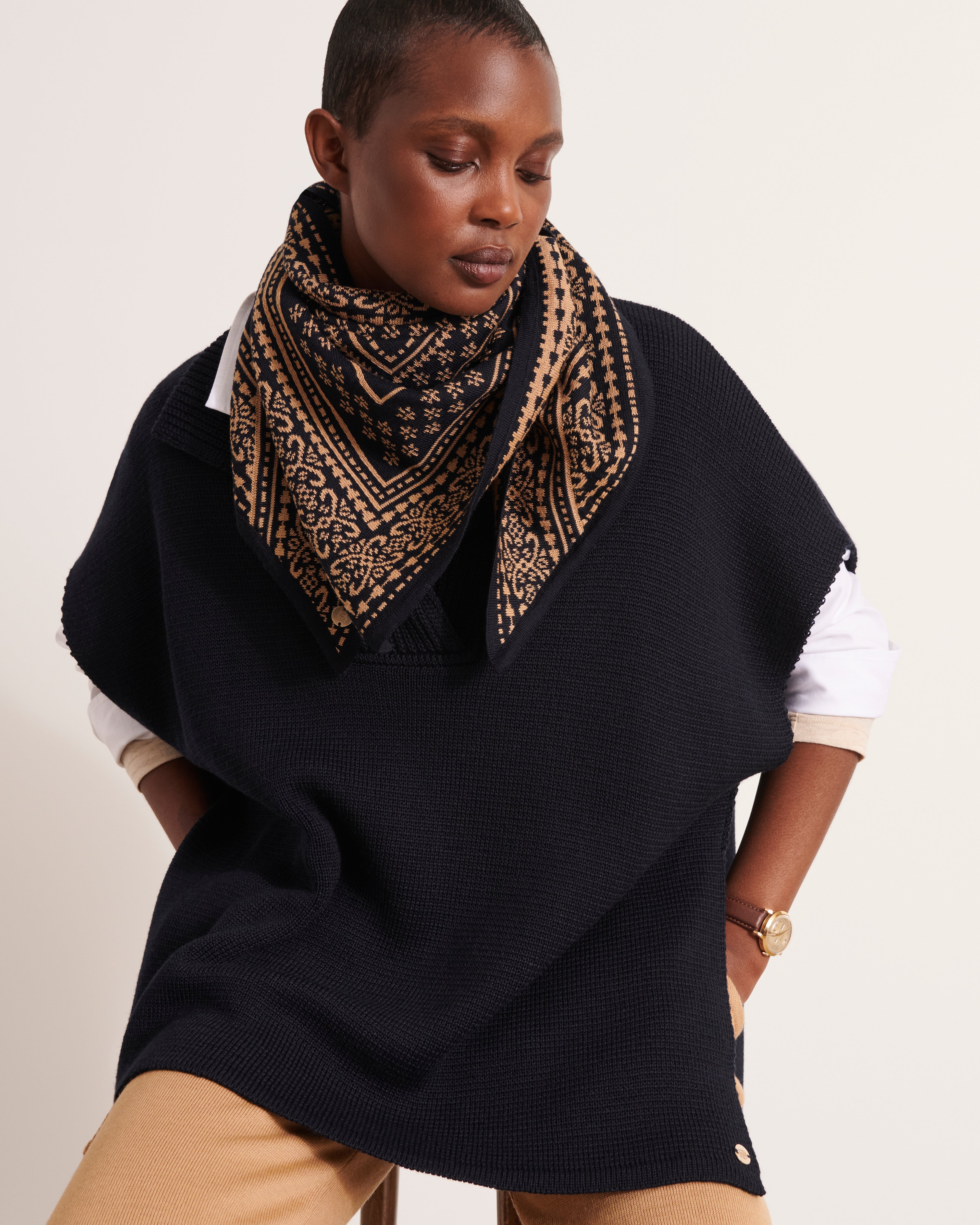 EMPEREUR/12247/886 triangle jacquard scarf