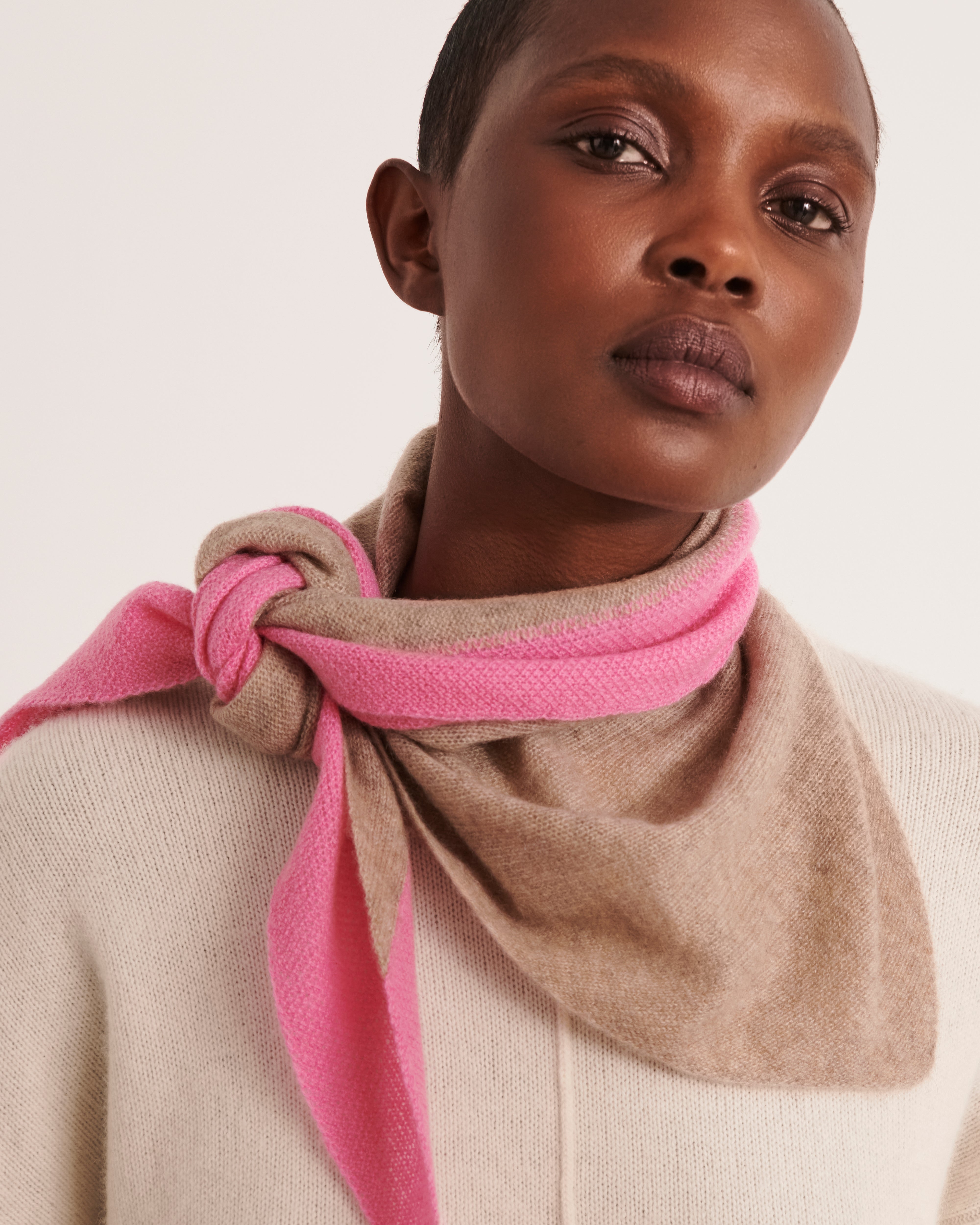 Echarpe triangulaire ETRELLITA/12212/405