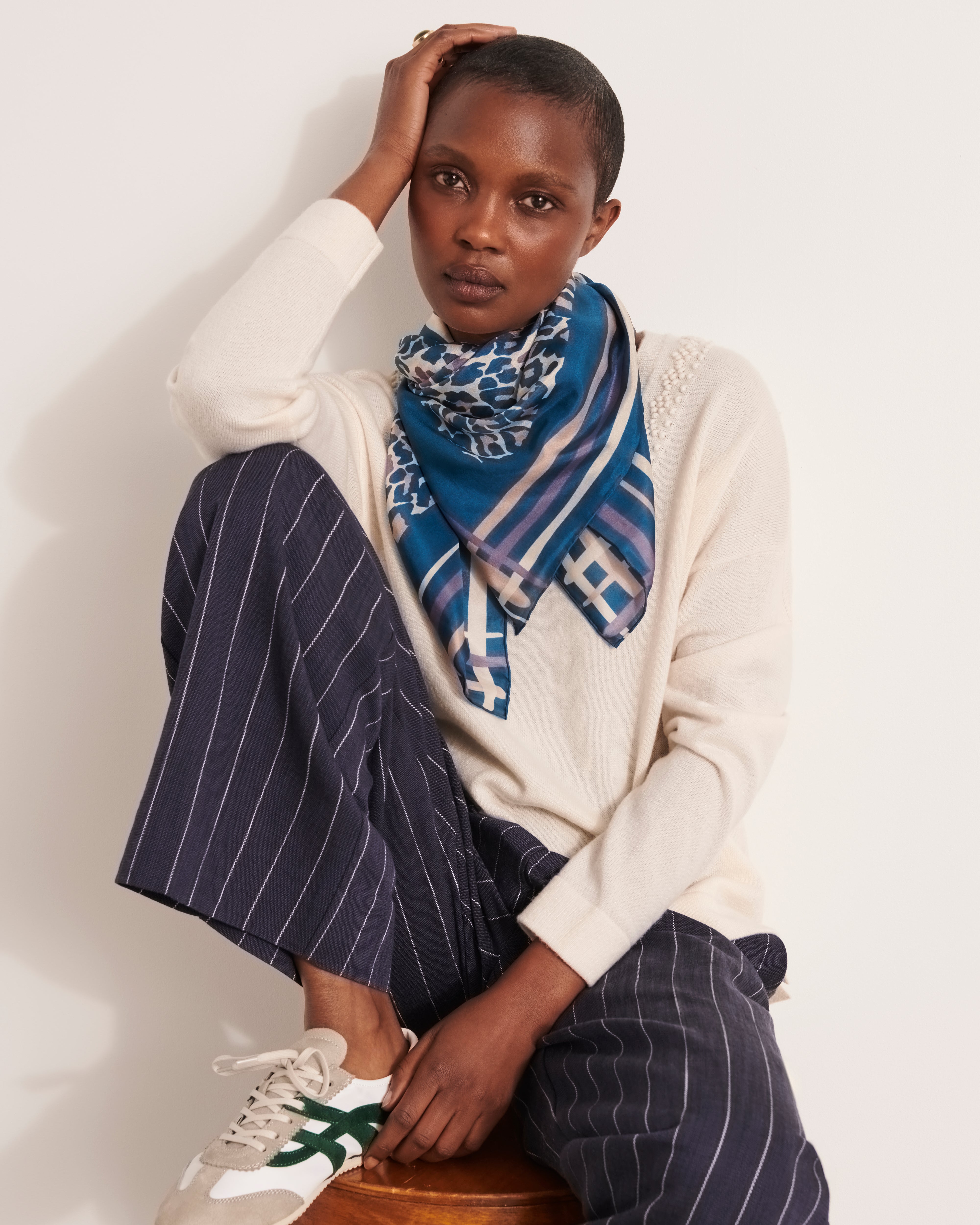 EXOTIC printed square/12183/635