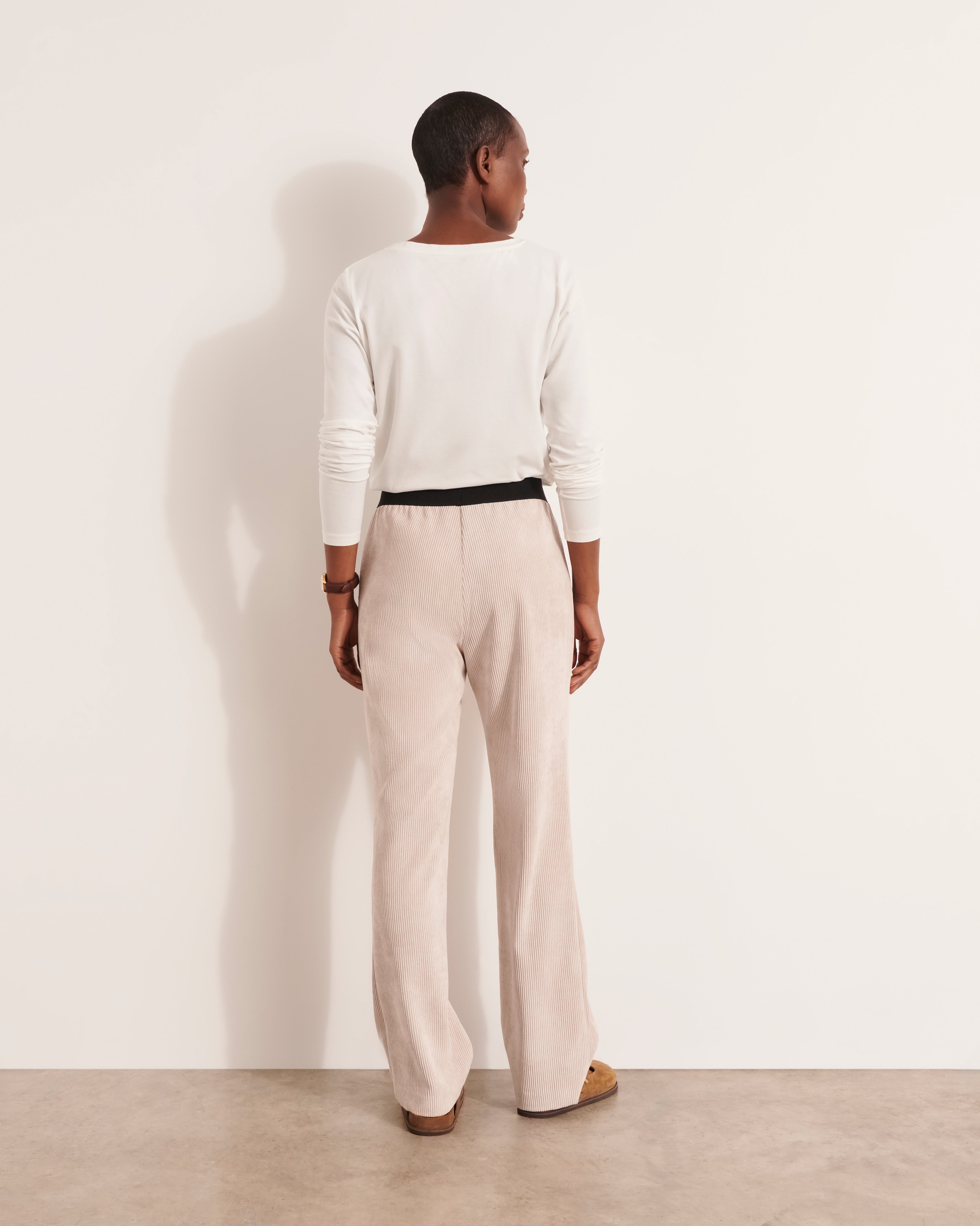 pantalon droit beige en velours côtelé