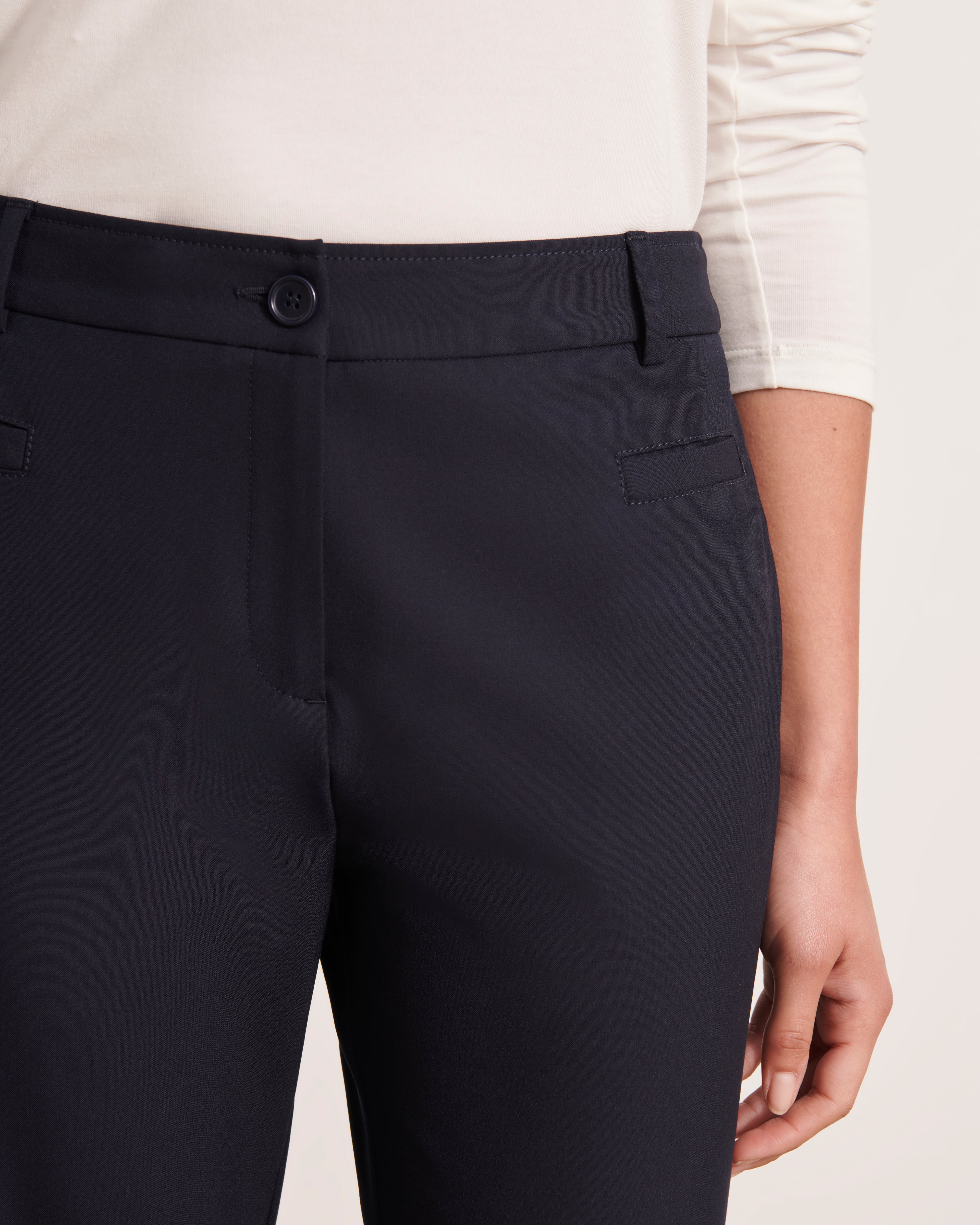pantalon coupe flare bleu marine en tissu bistretch