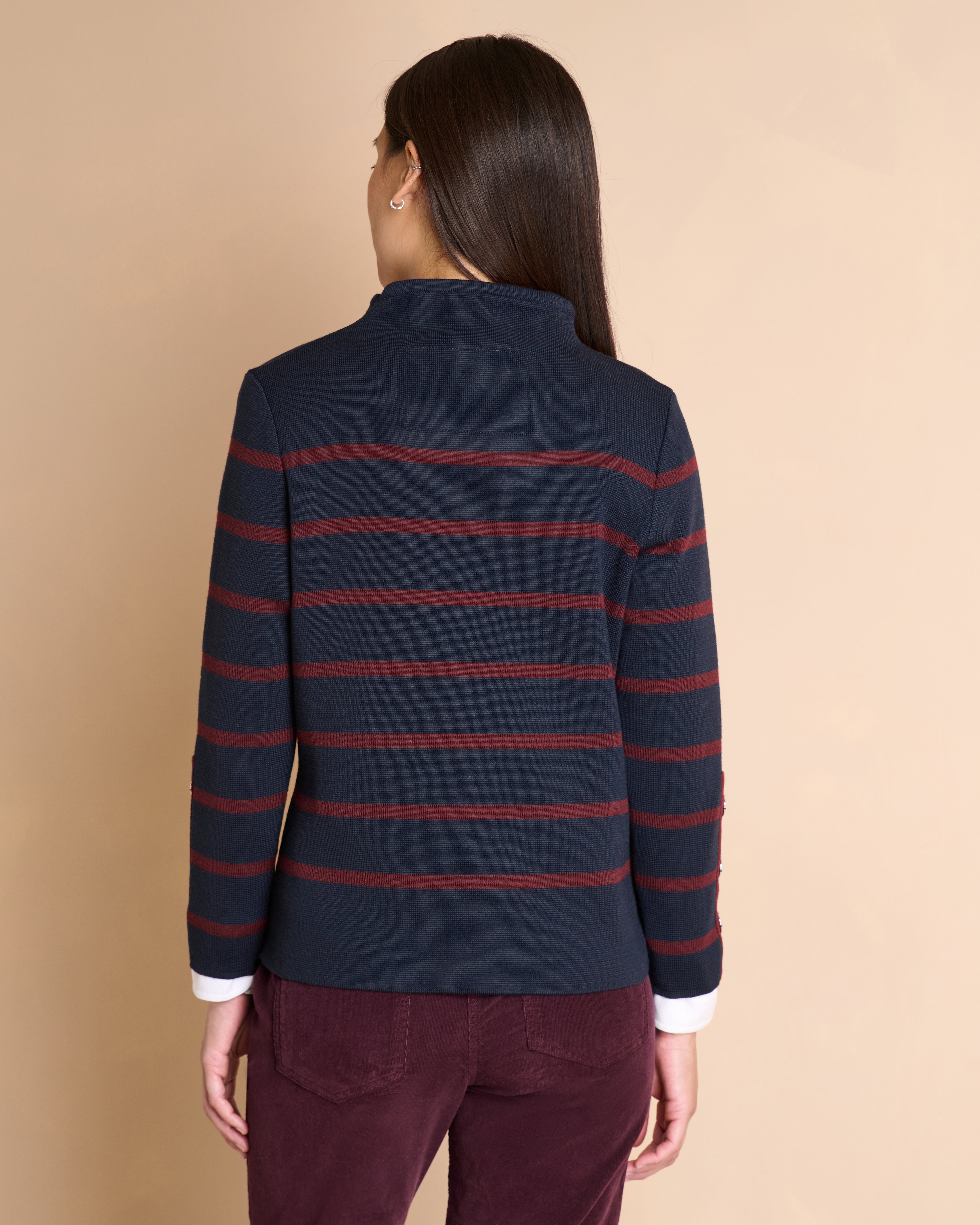 Pull bleu marine à rayures en laine mérinos col montant