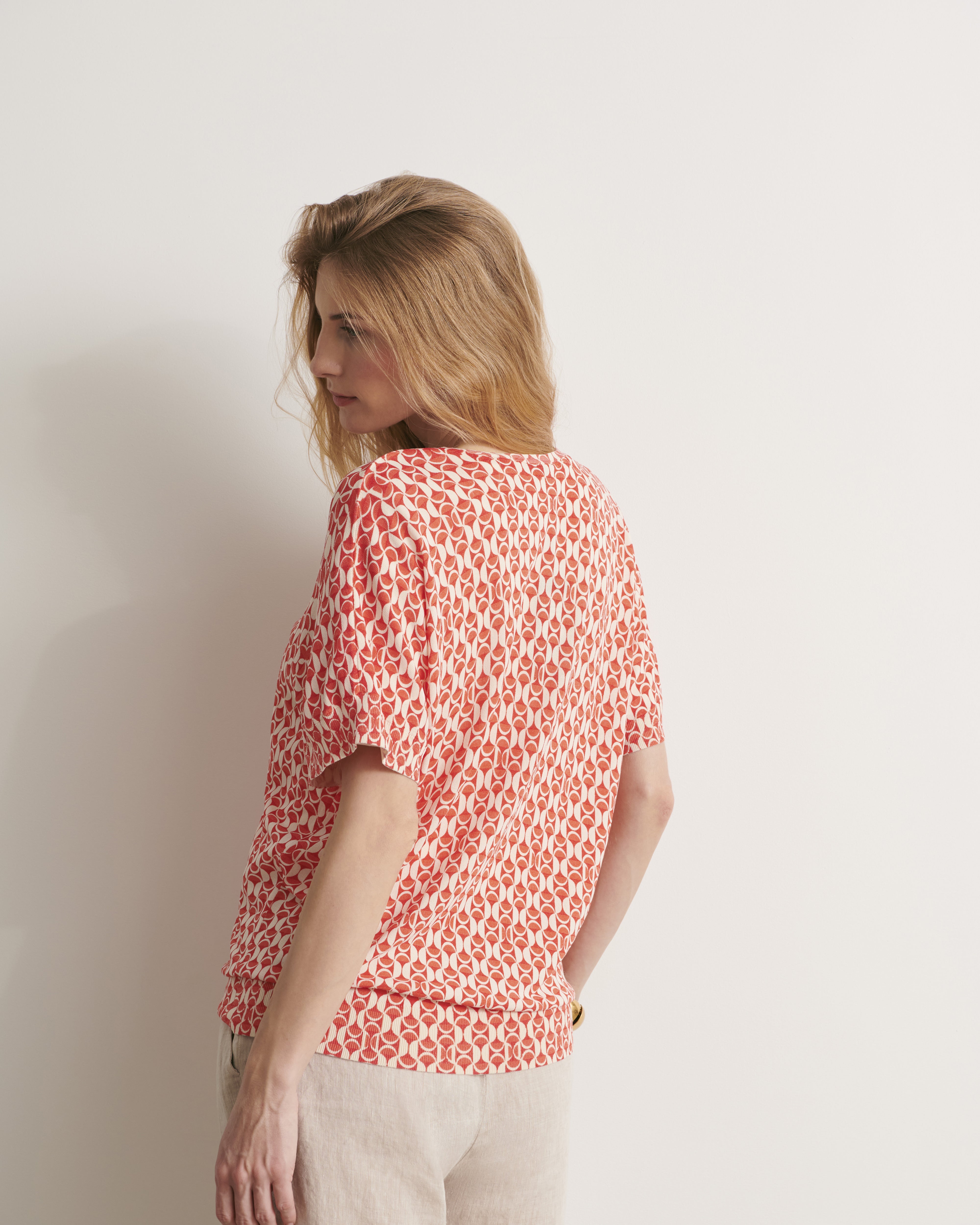 pull en maille coupe kimono motif géométrique