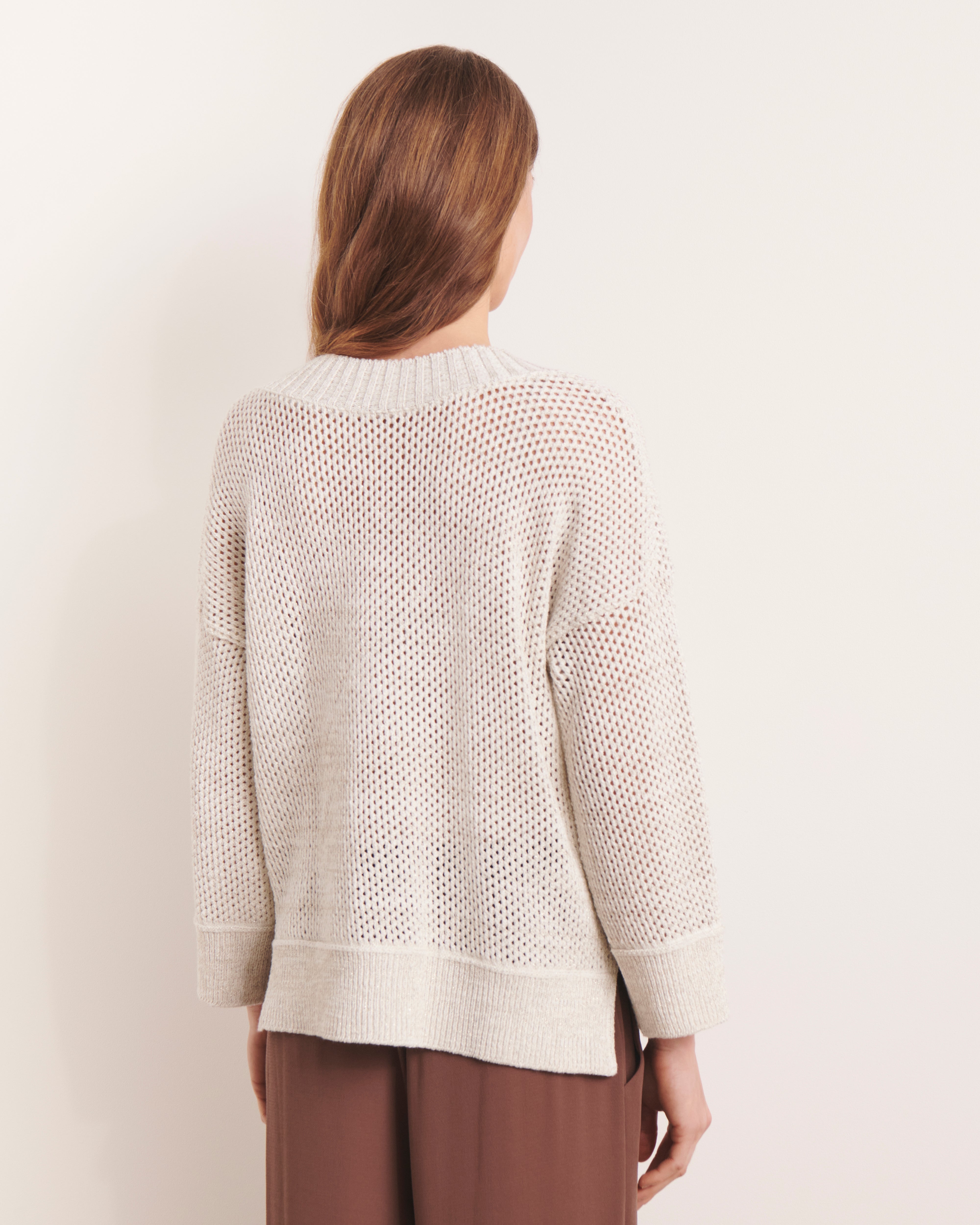 pull en maille résille irisé blanc cassé