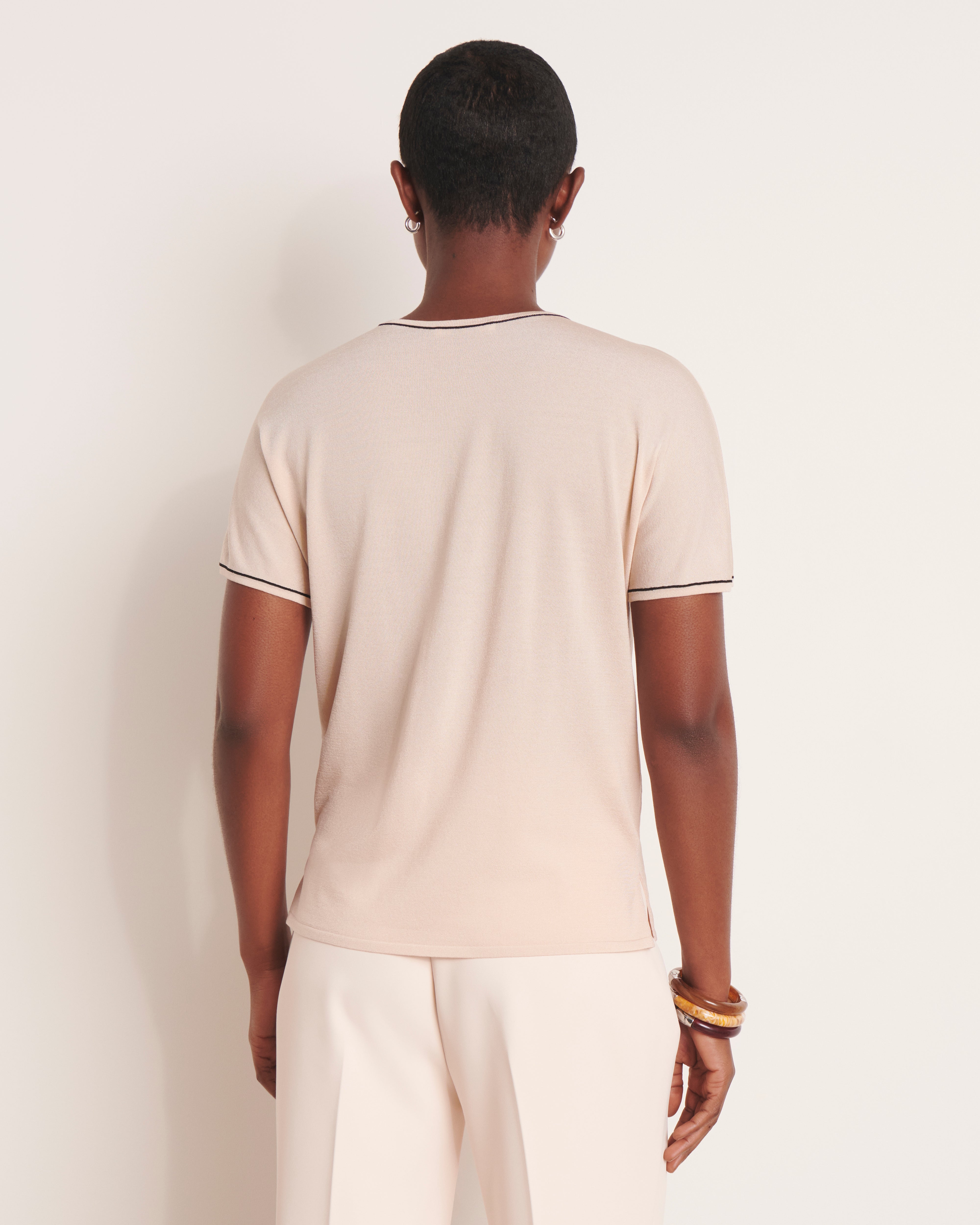 pull manches courtes beige en rayonne broderie