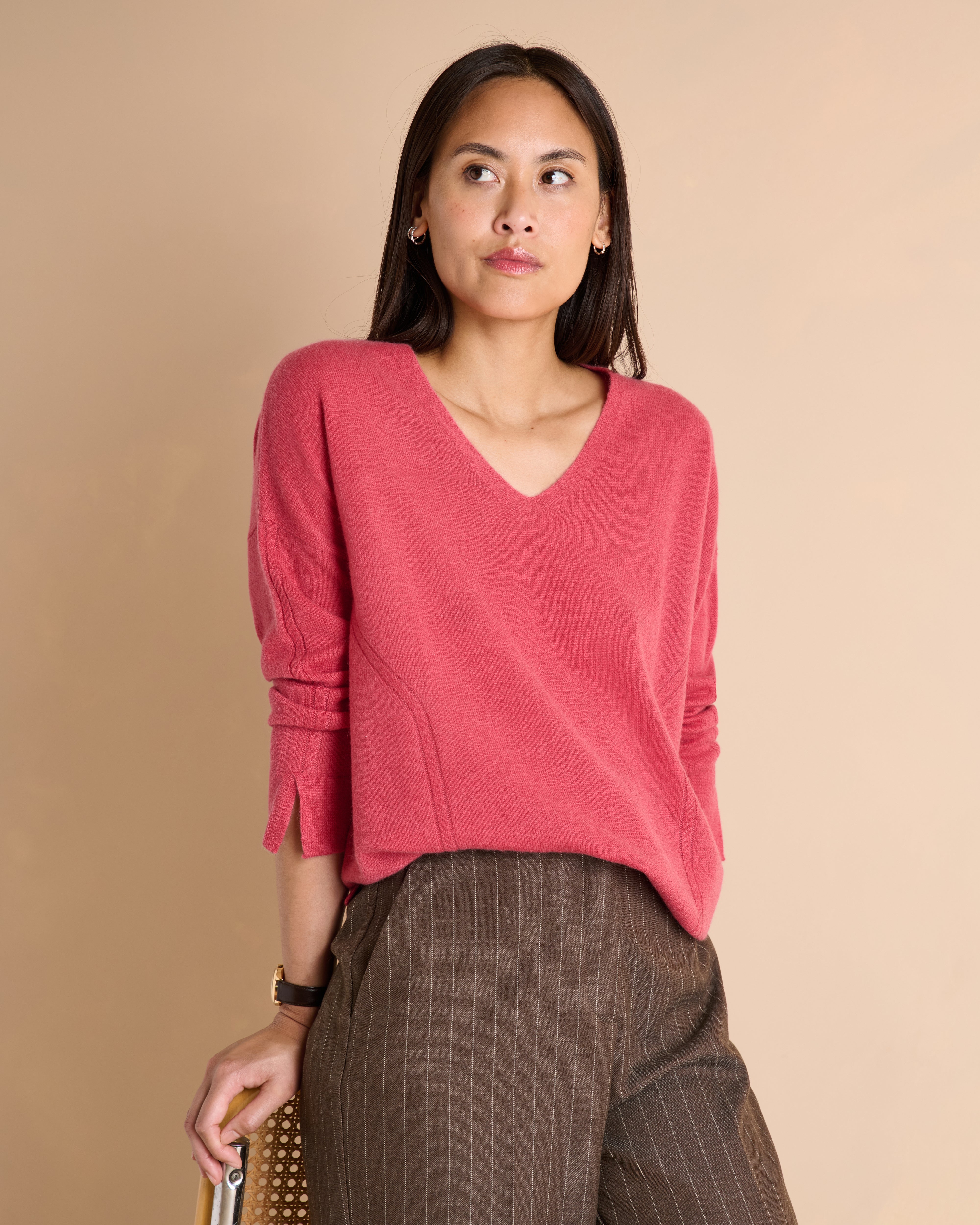 Pull rose oversize encolure V en cachemire