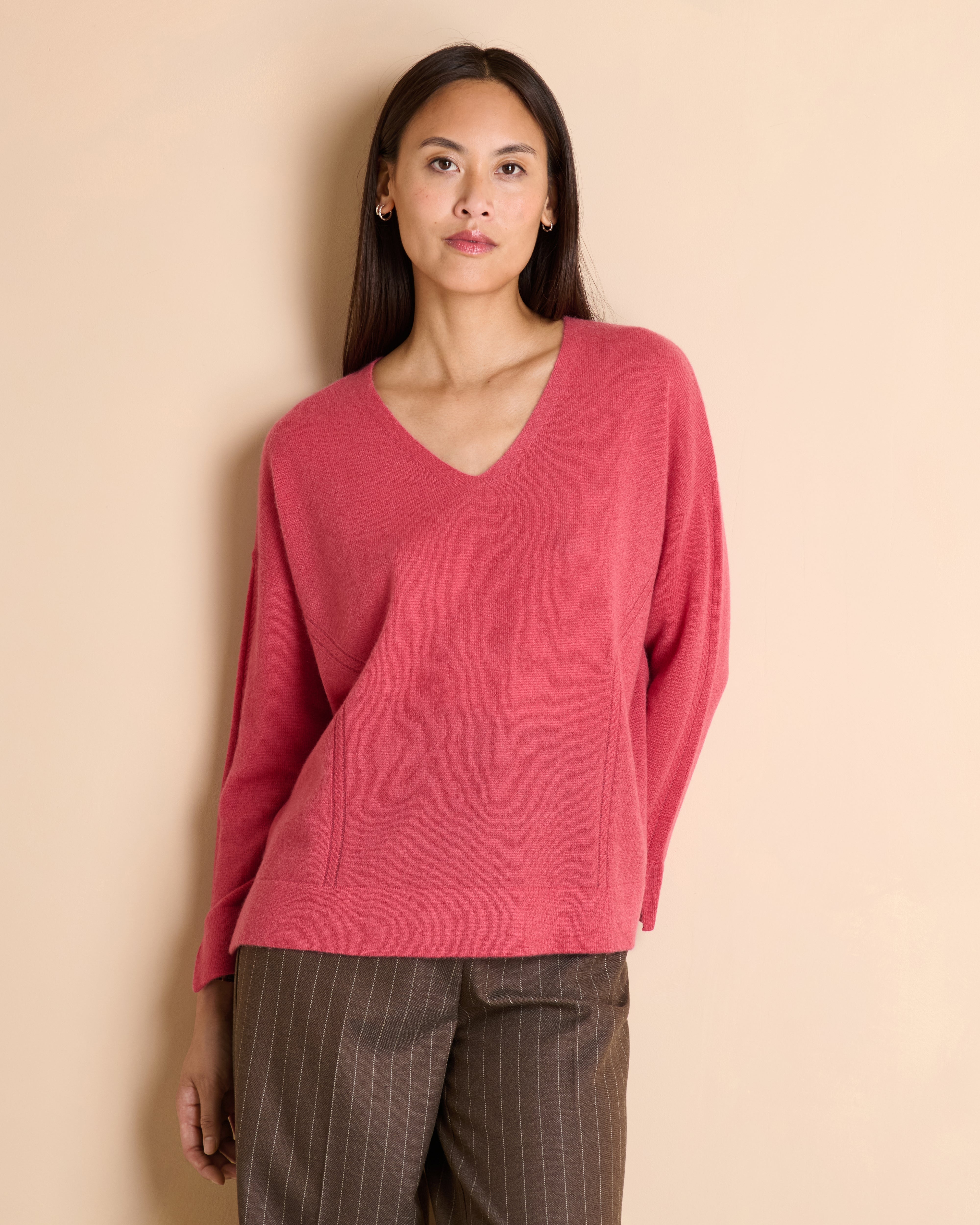 Pull rose oversize encolure V en cachemire