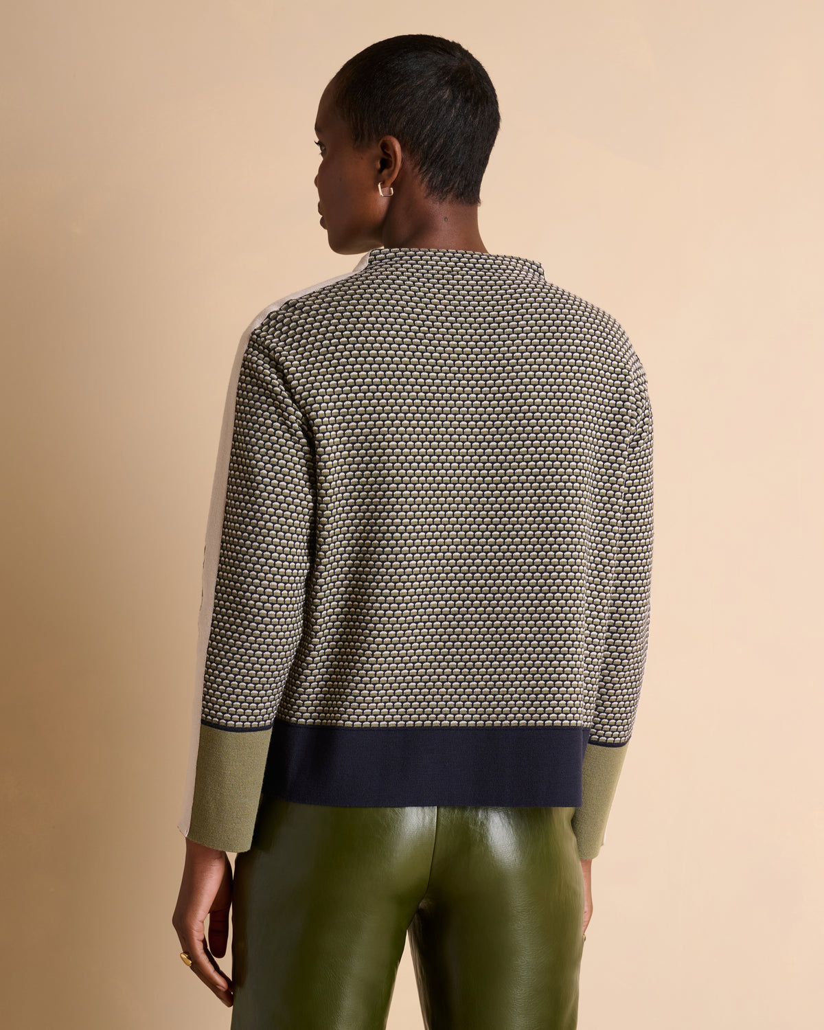 Pull bleu marine en jacquard et col montant AMSONIA14/14138/886