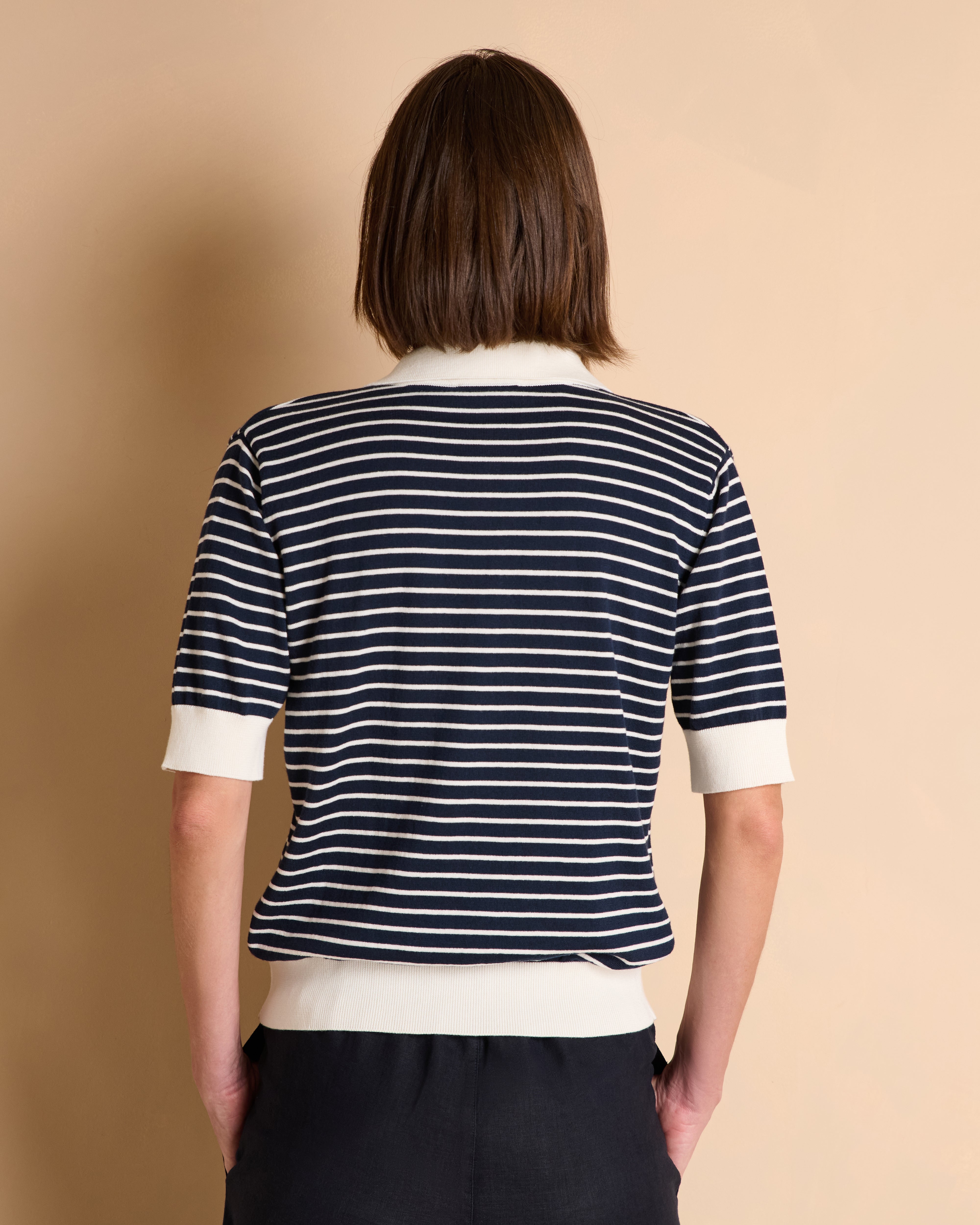 Polo en maille rayée blanc et bleu marine manches courtes en jersey de coton
