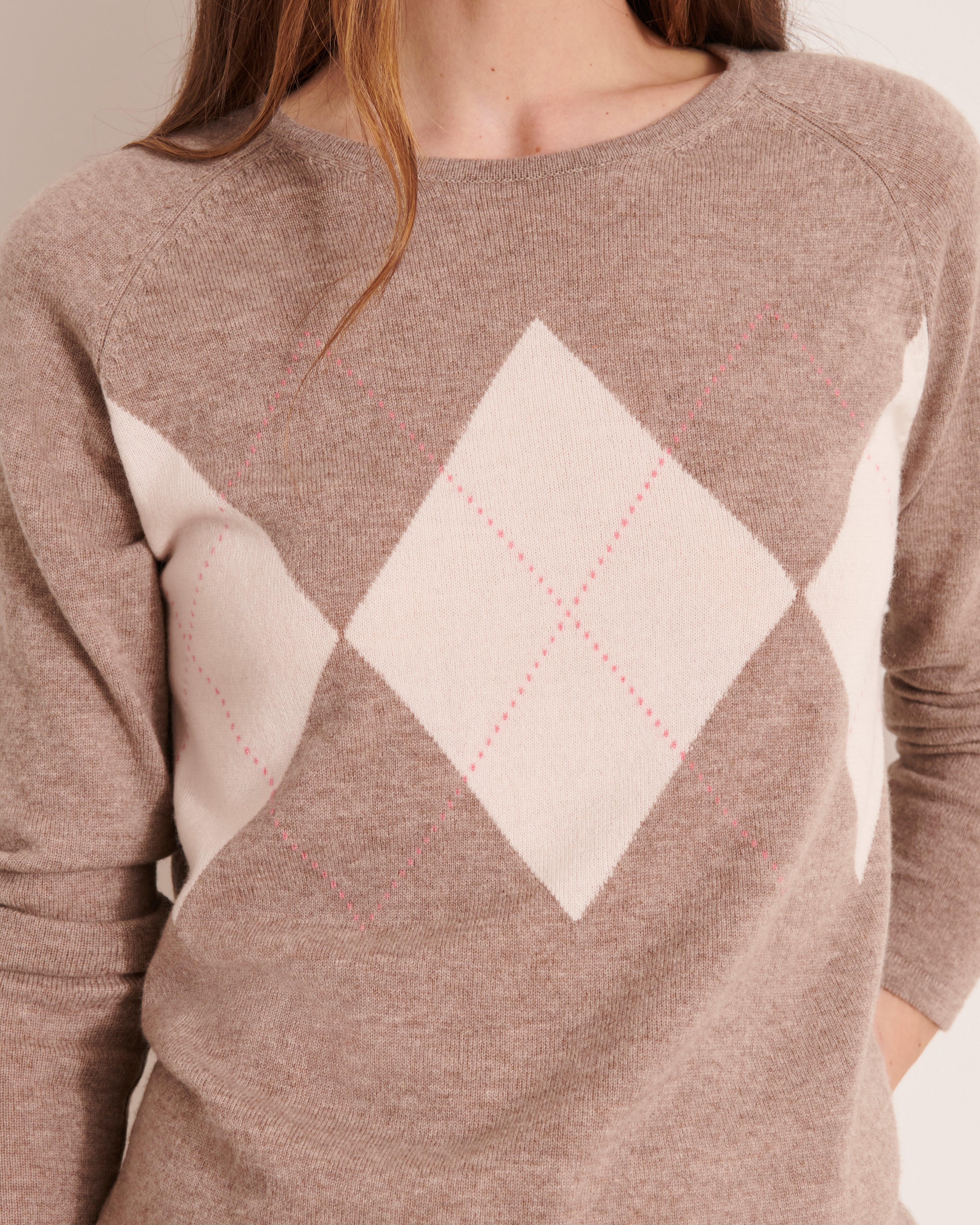 pull en maille intarsia motif losange en laine et cachemire