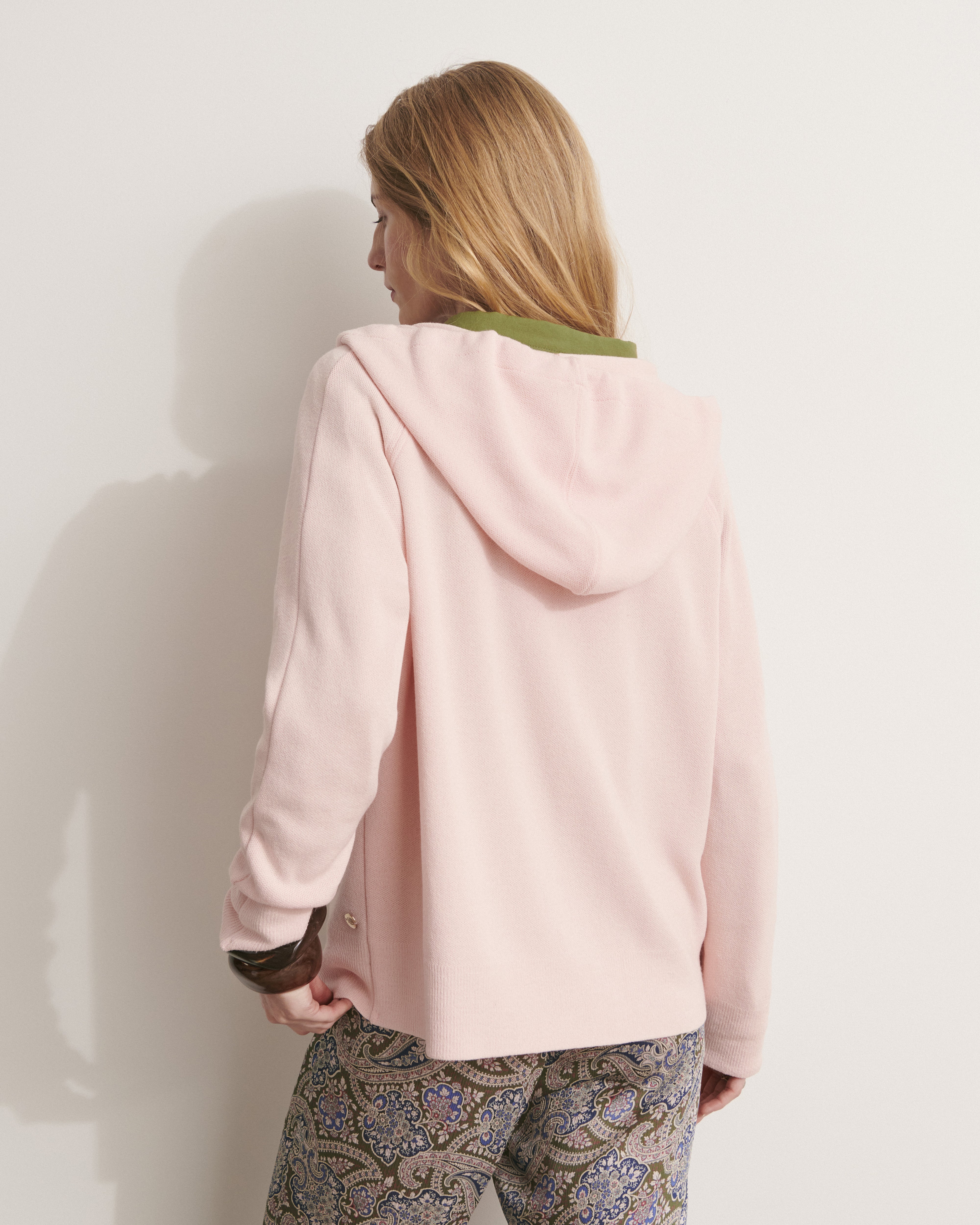 sweat à capuche en maille rose pâle
