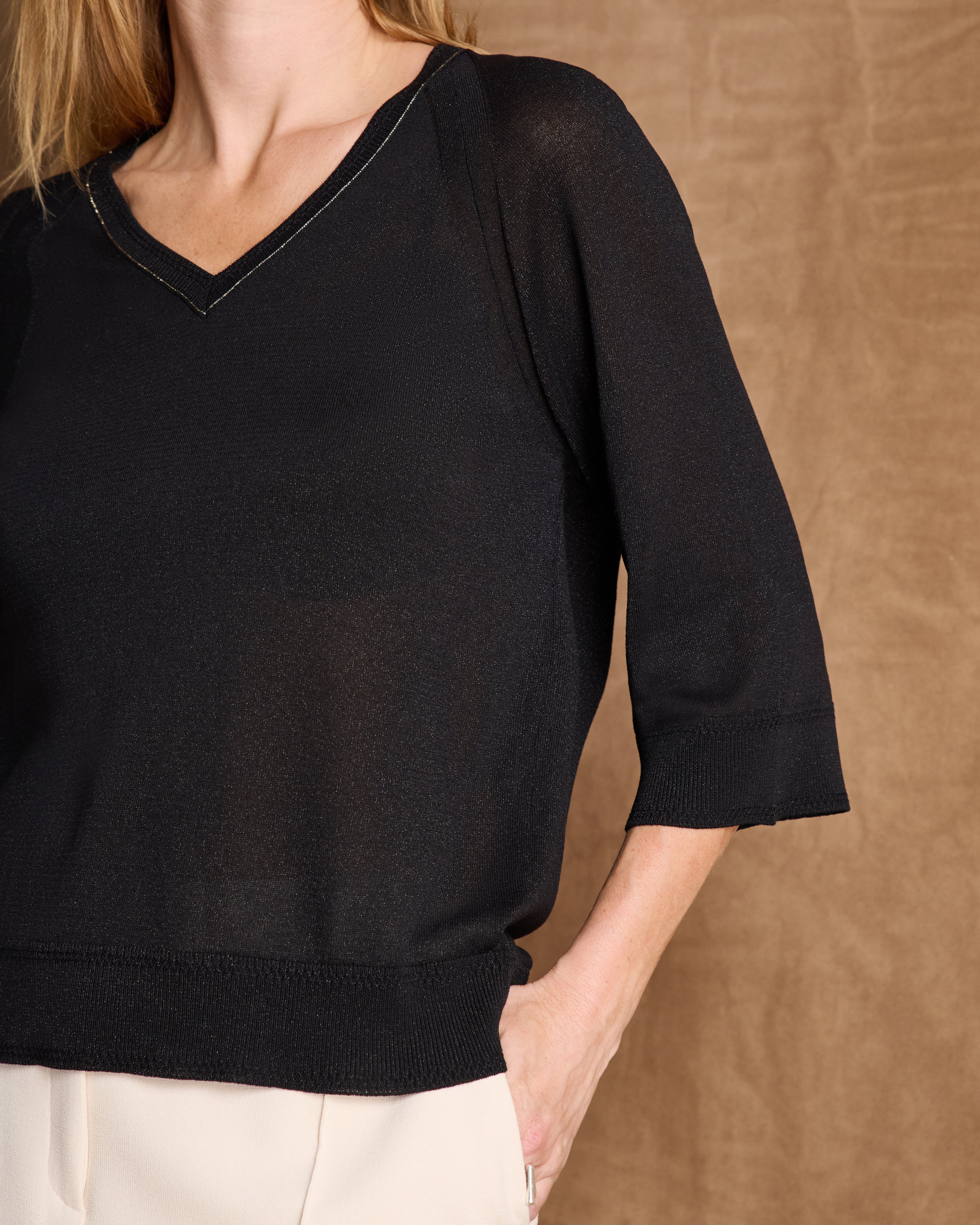 Pull noir manches longues encolure V ATLAS/14076/500