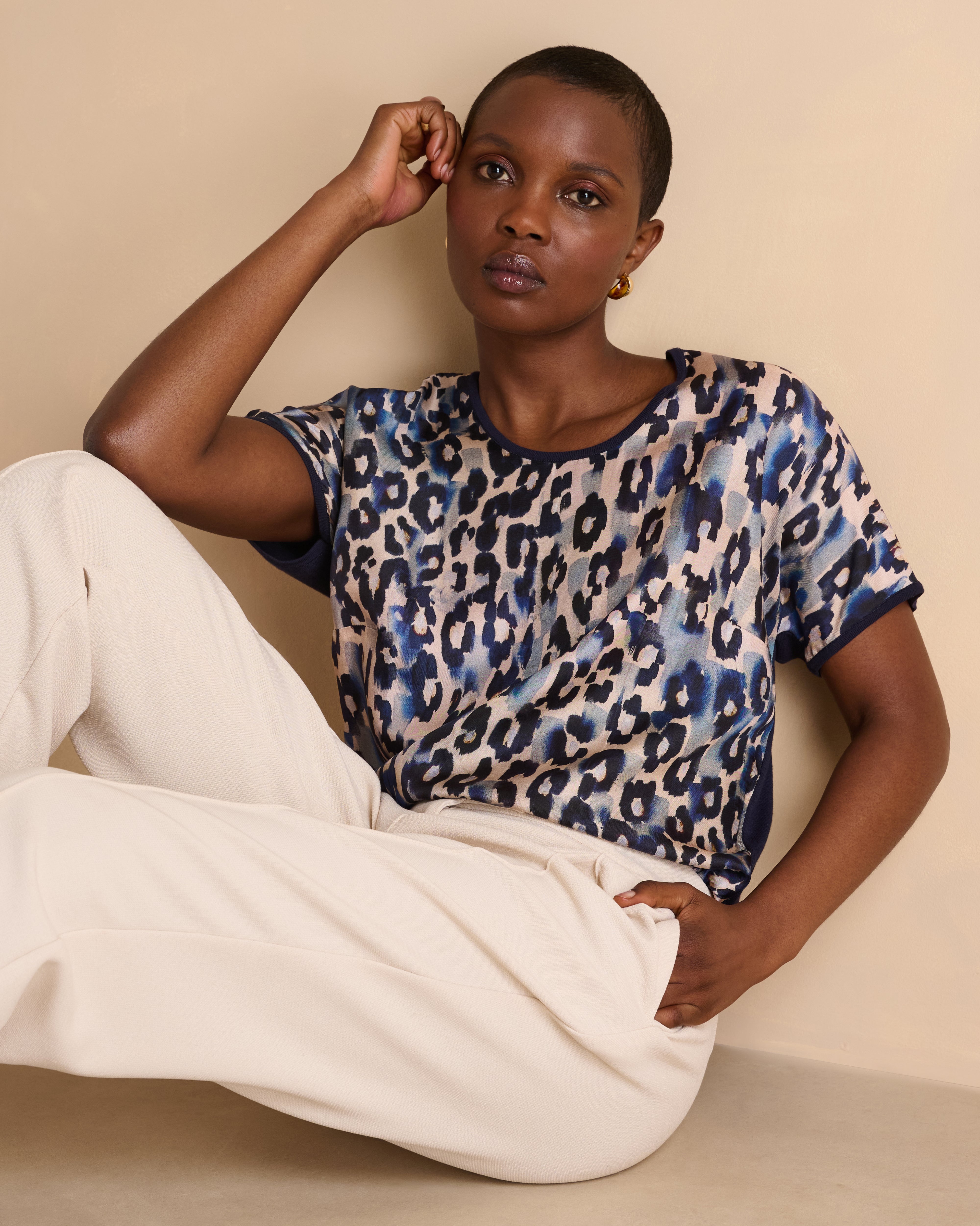 Pull bleu imprimé manches kimono courte encolure ronde devant en twill de soie