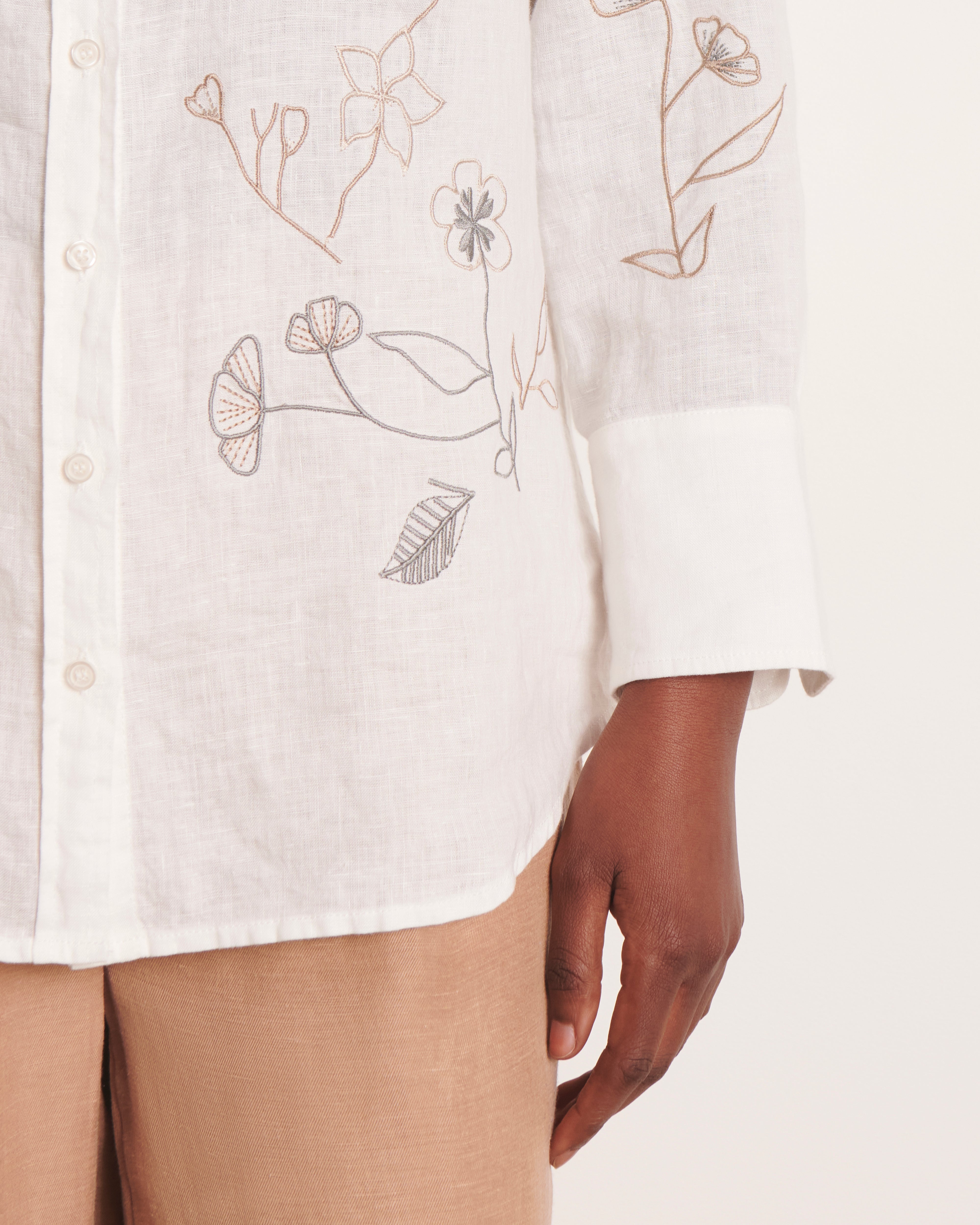 Chemise blanc cassé brodée CAMELIA/13143/511