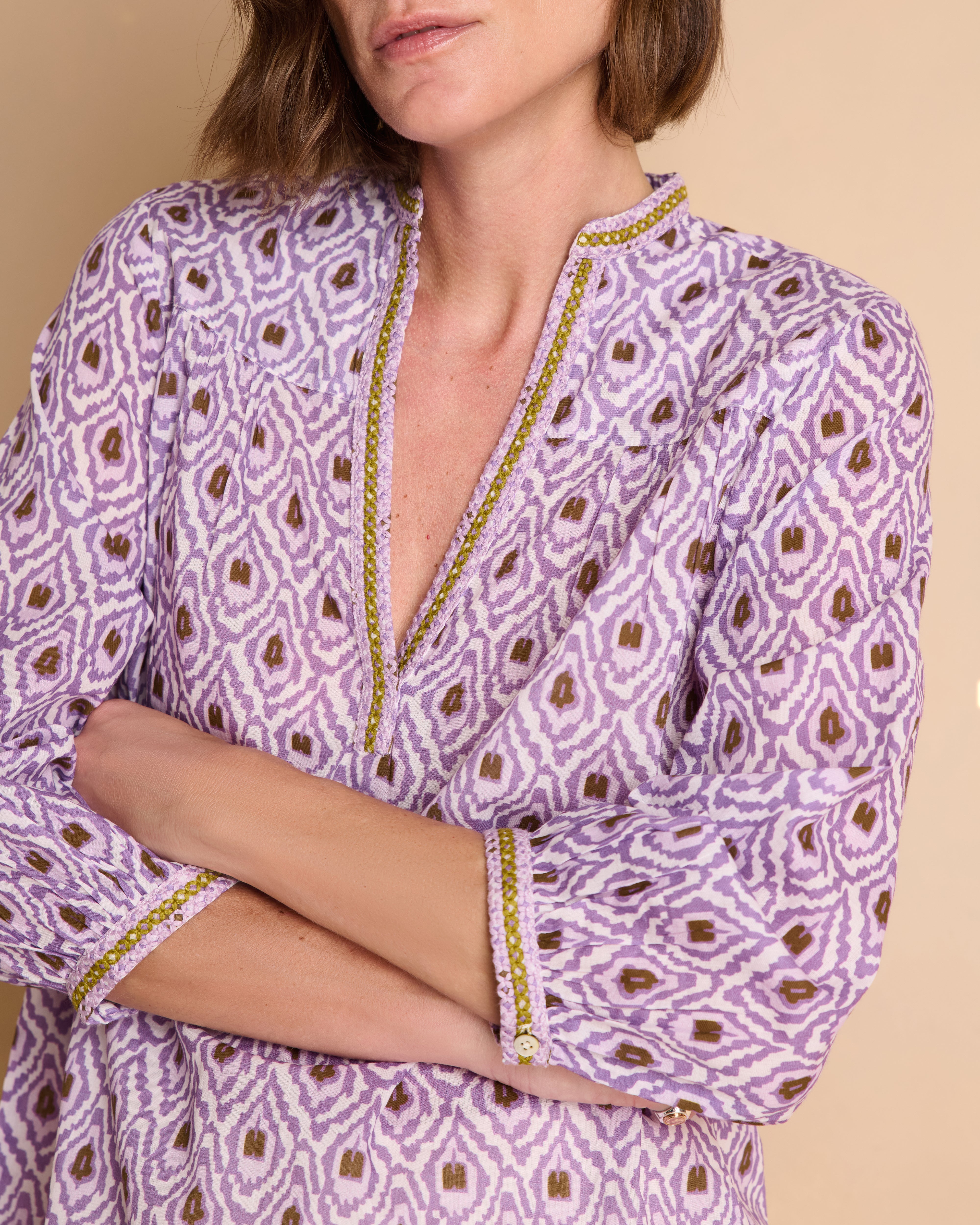 Blouse imprimée violette en voile de coton