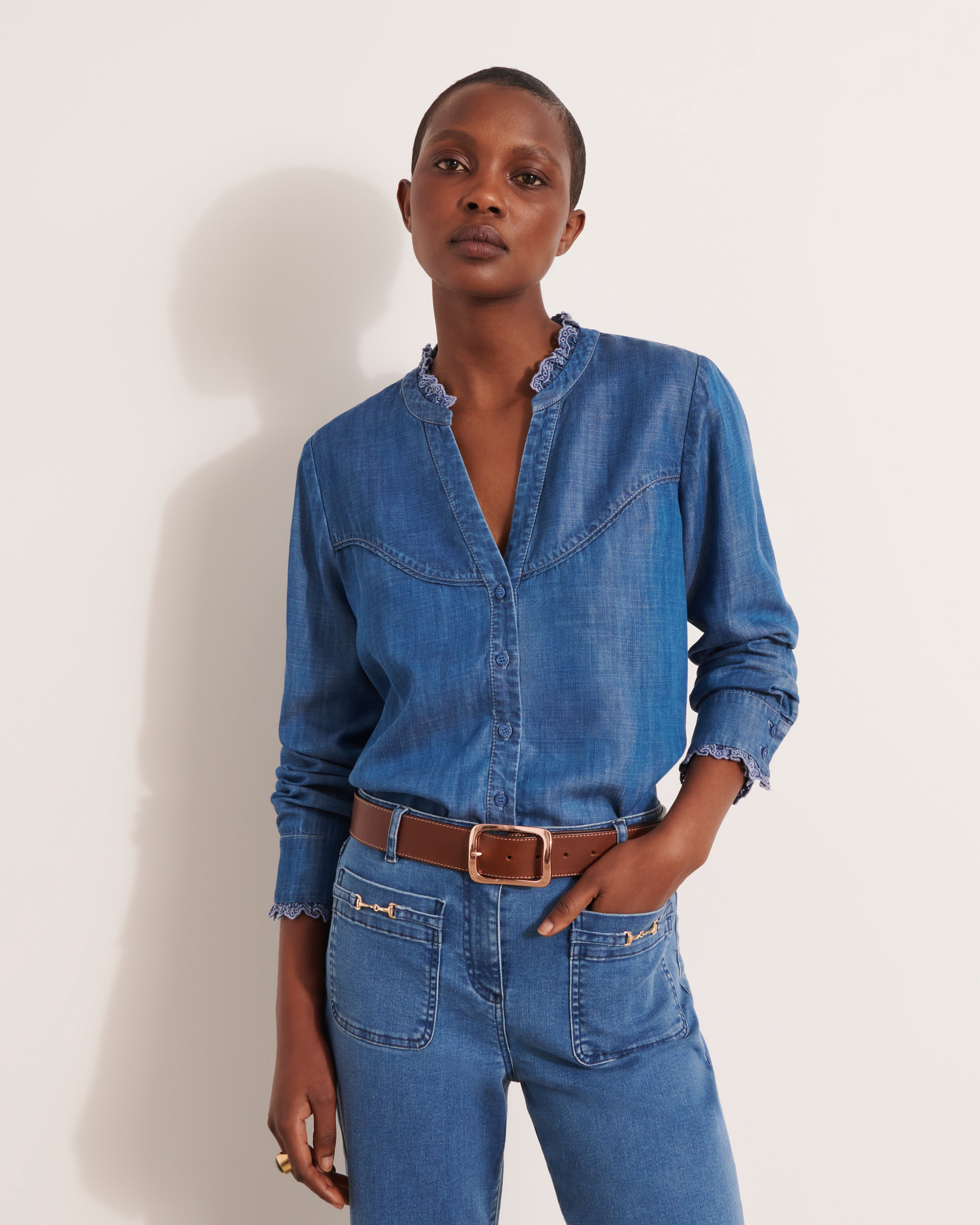 Embroidered collar shirt CONFIDENTIAL/12145/296