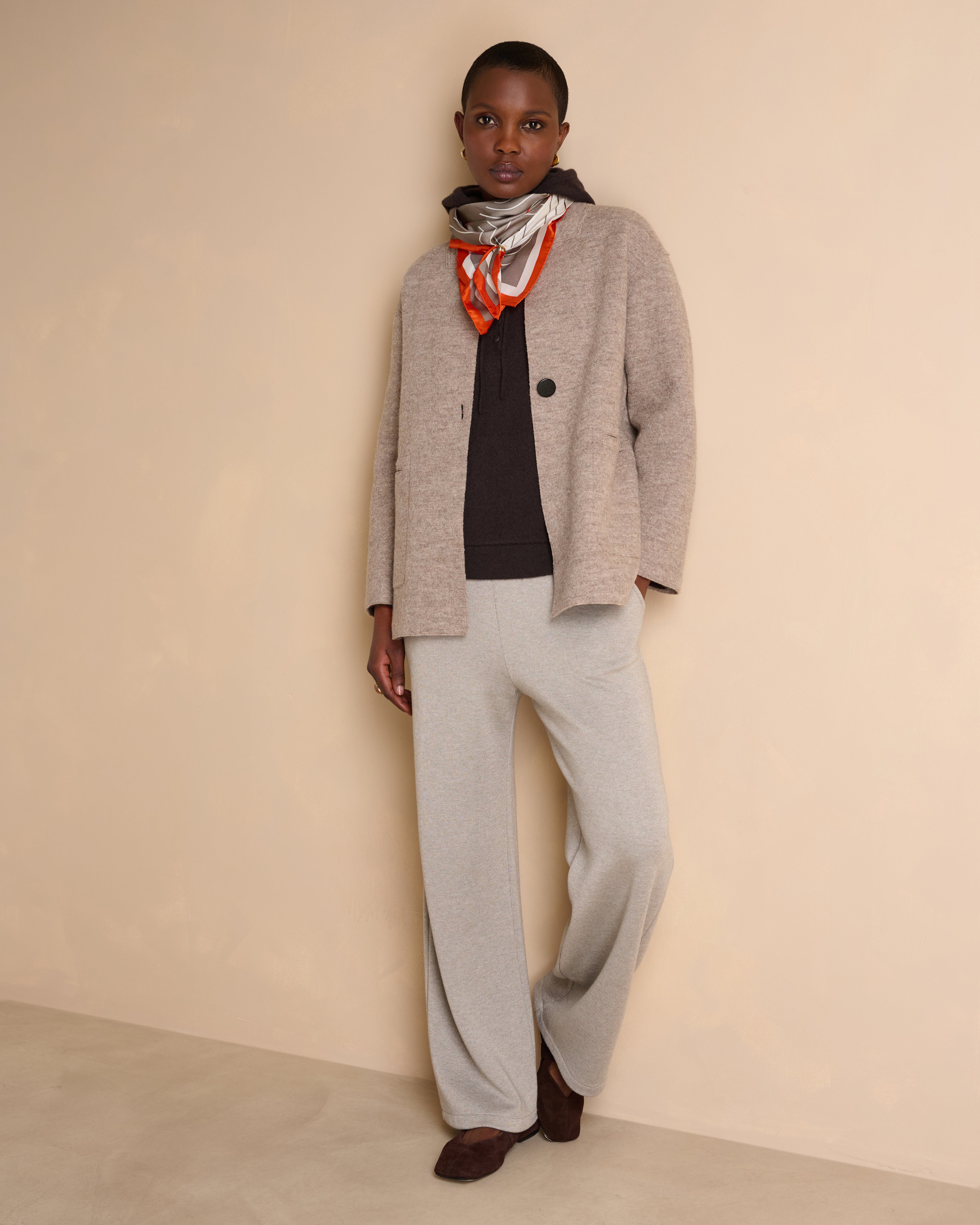 Carré imprimé beige et orange en twill de soie