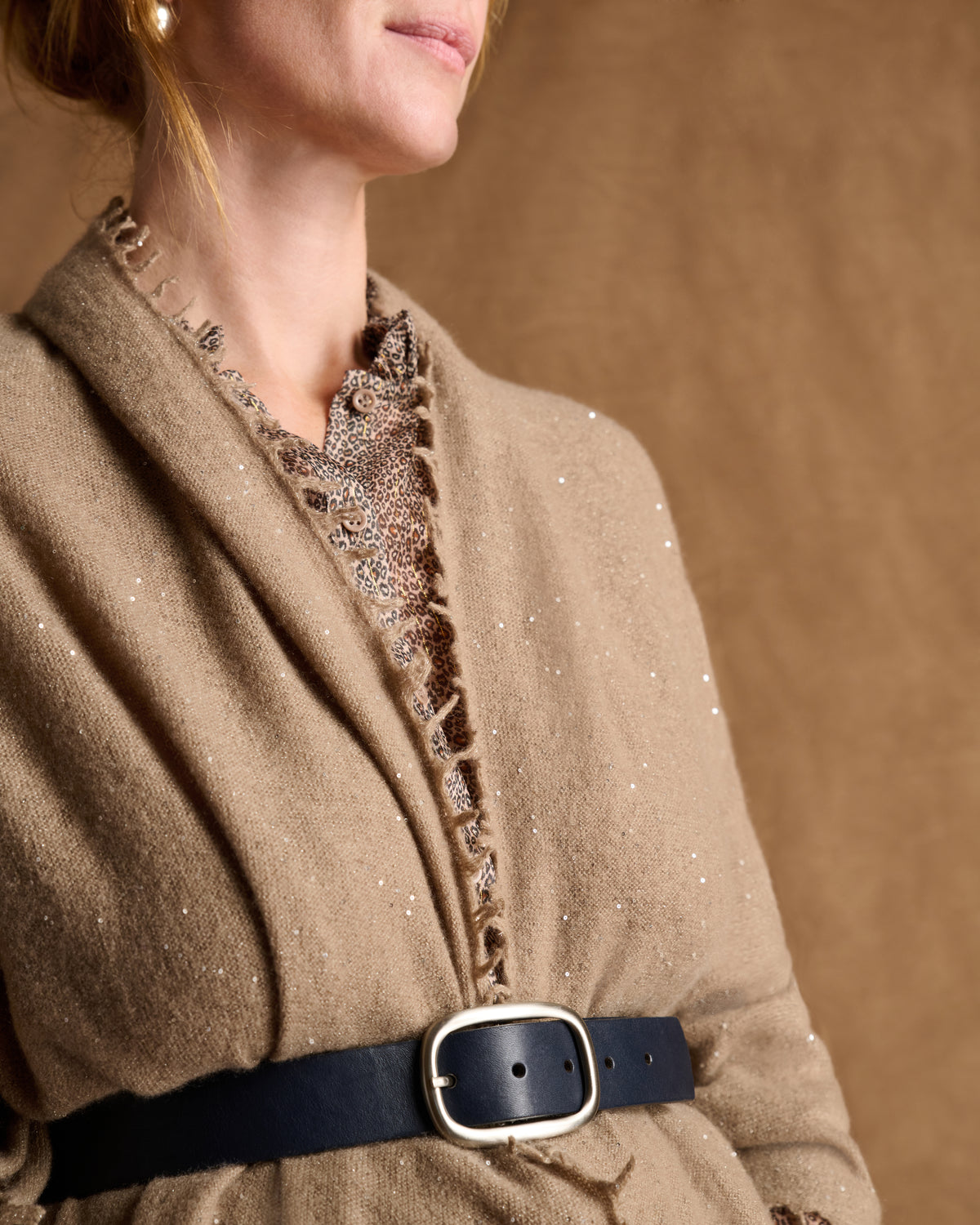 Echarpe beige irisée frangée en cachemire