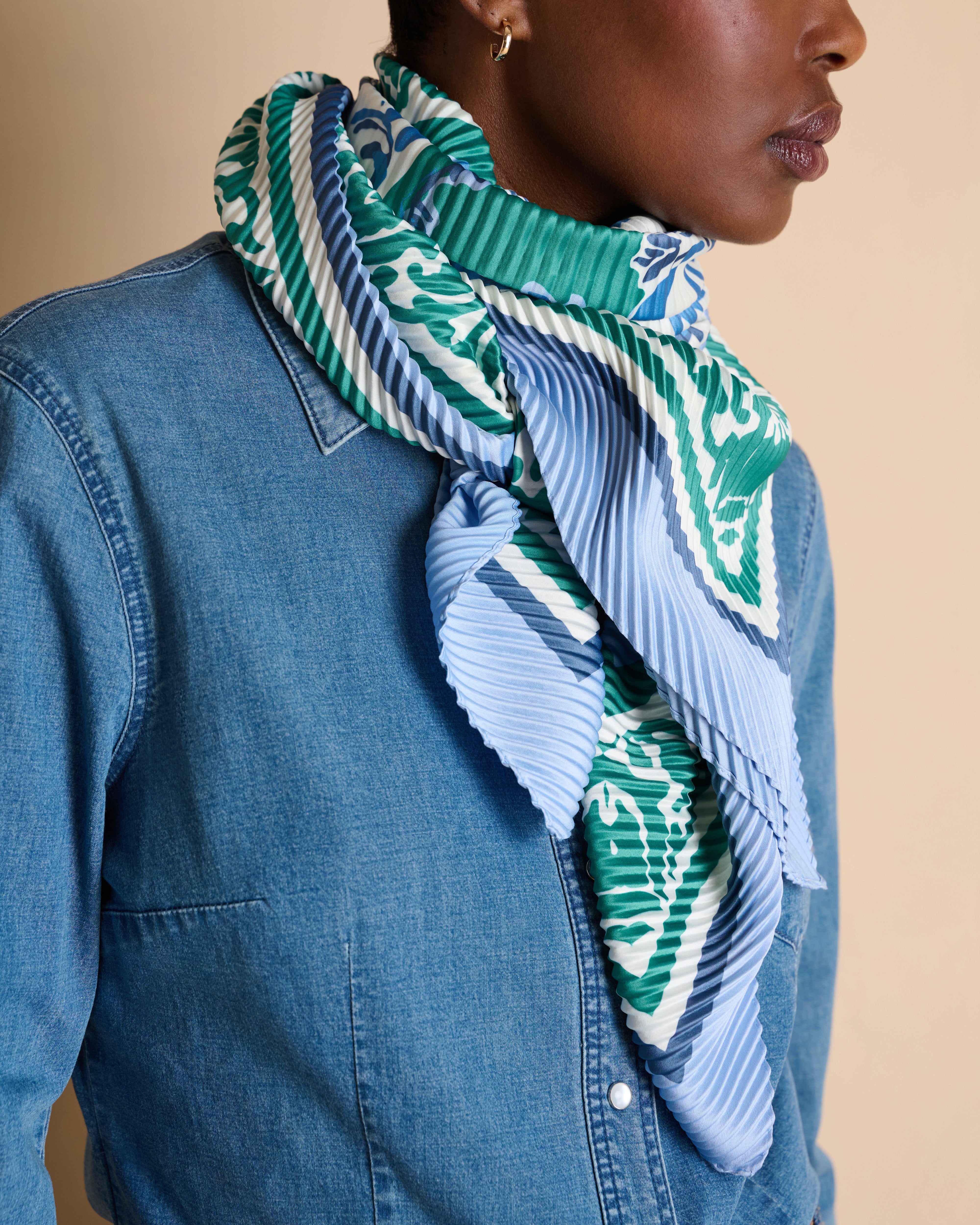 Carré imprimé bleu ESQUISSE/14140/630
