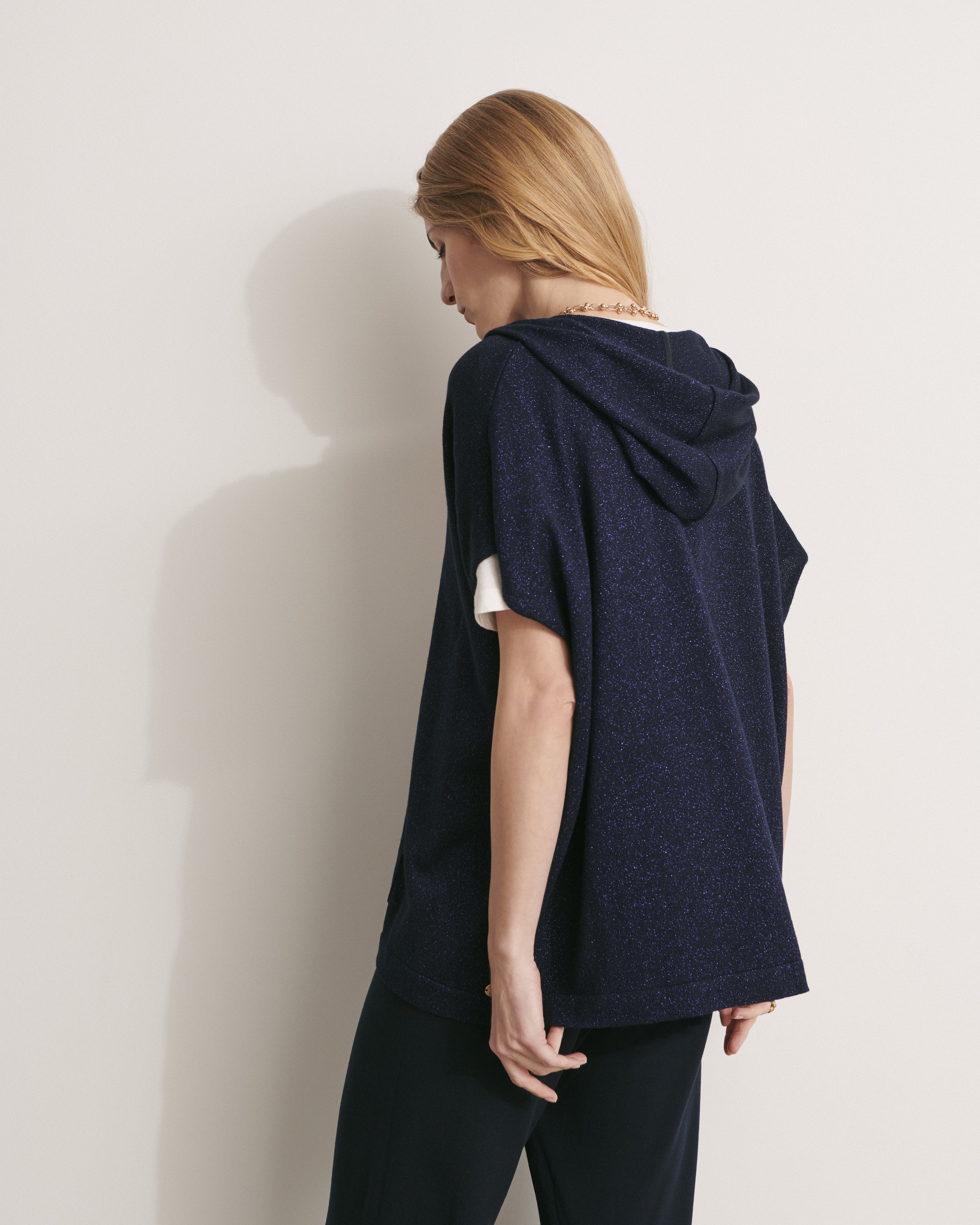 gilet sweat en maille bleu marine irisé