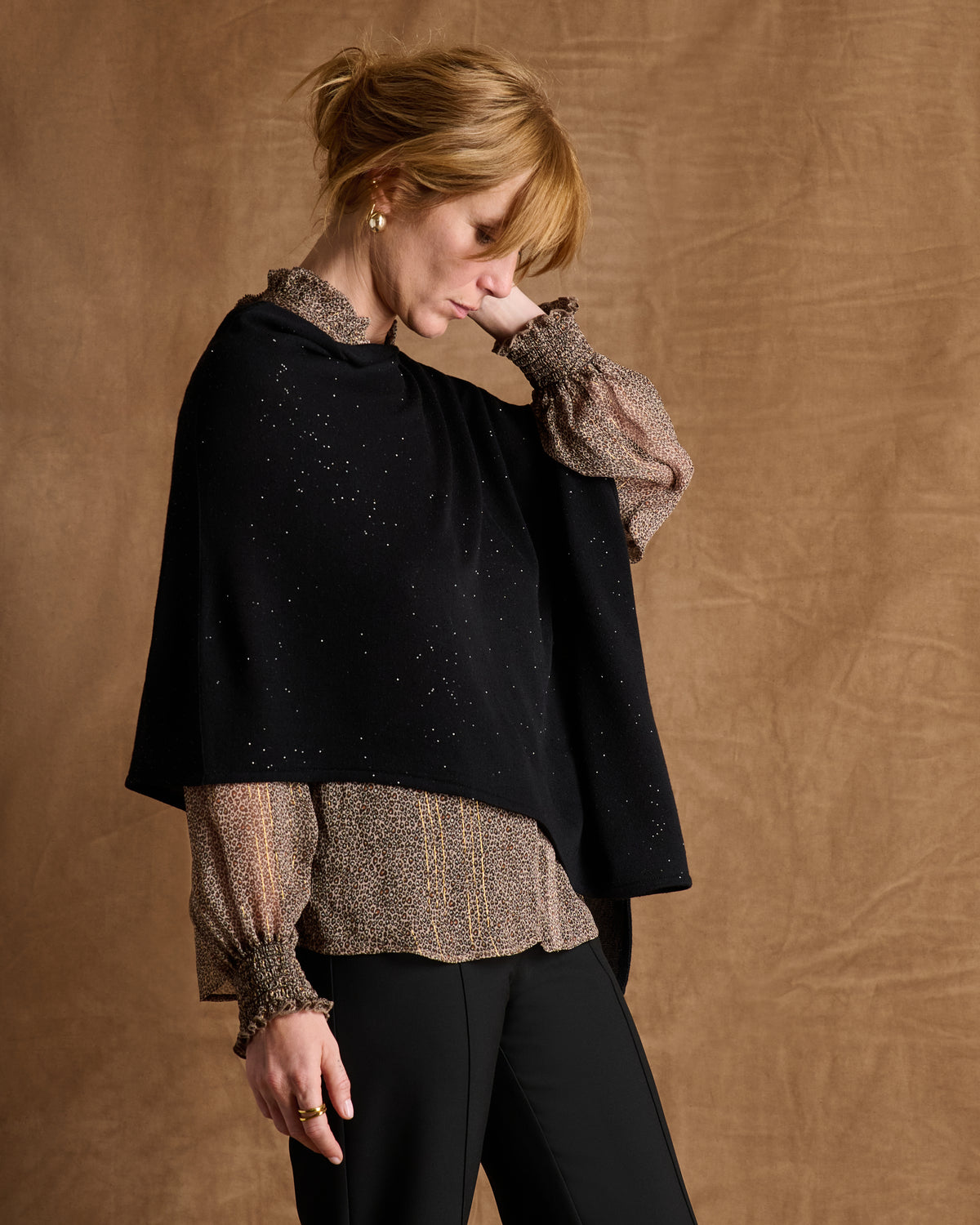 Cape noire irisée en viscose GIRLY14/14072/500