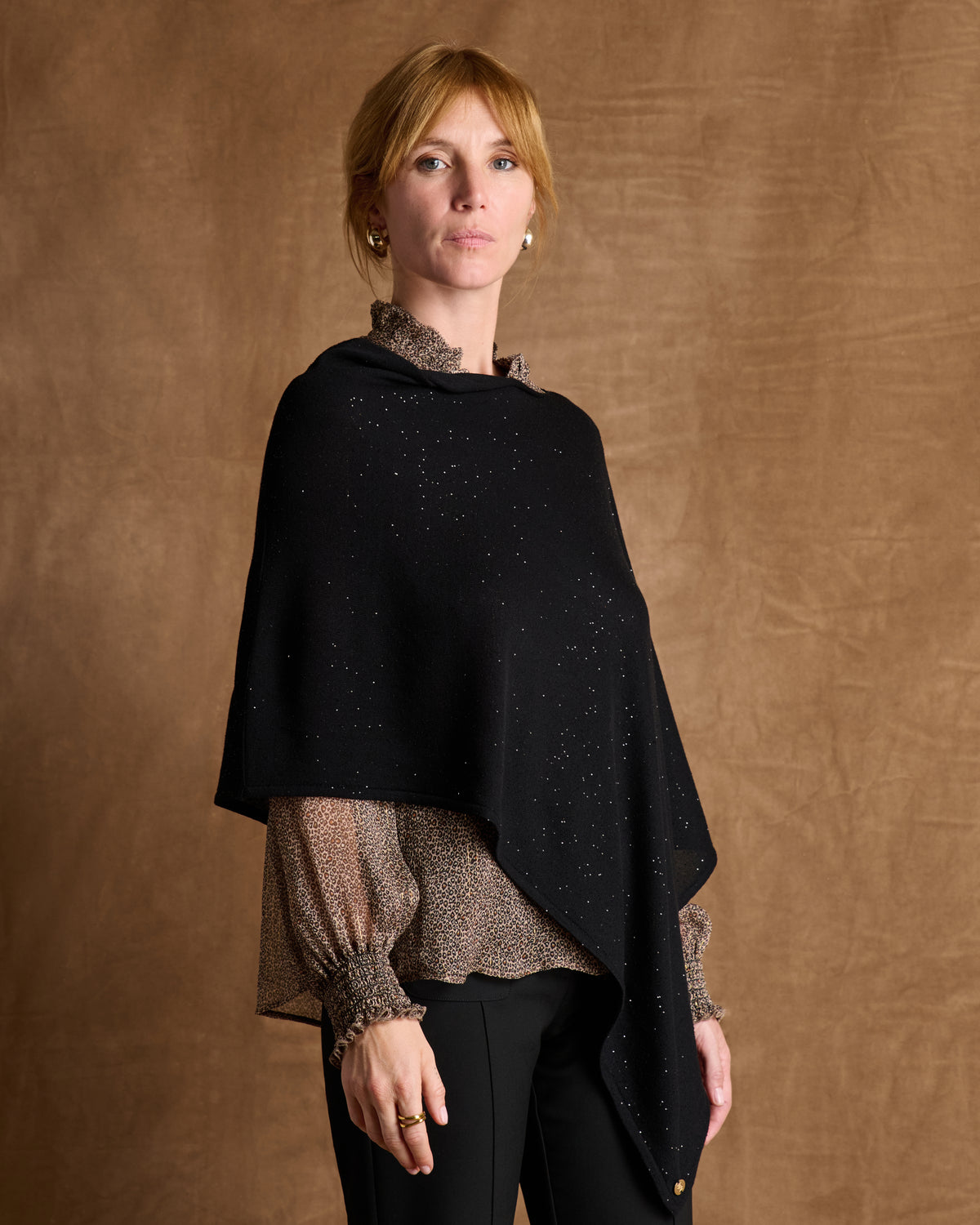 Cape noire irisée en viscose GIRLY14/14072/500