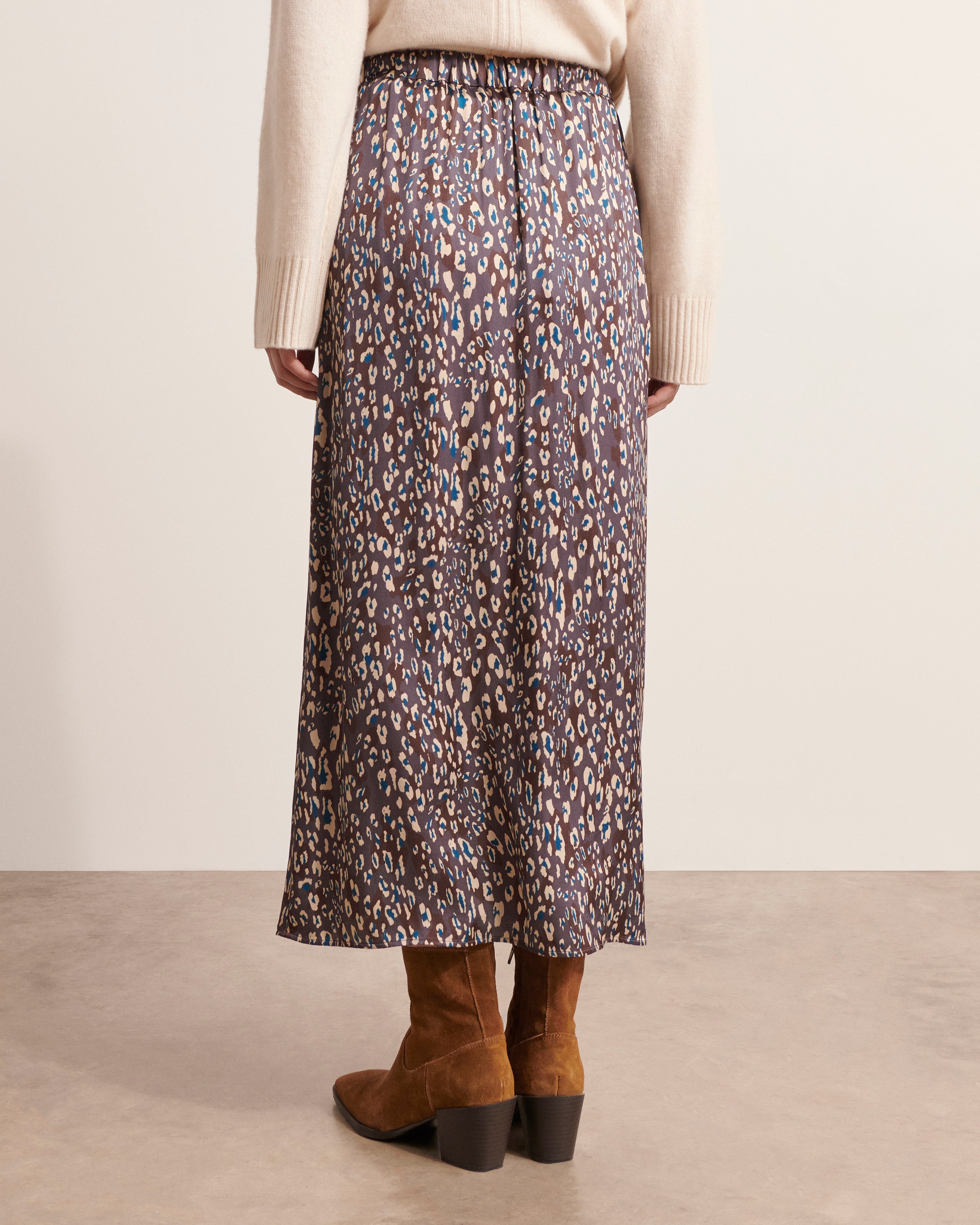 jupe longue imprimée motif animalier en satin de viscose