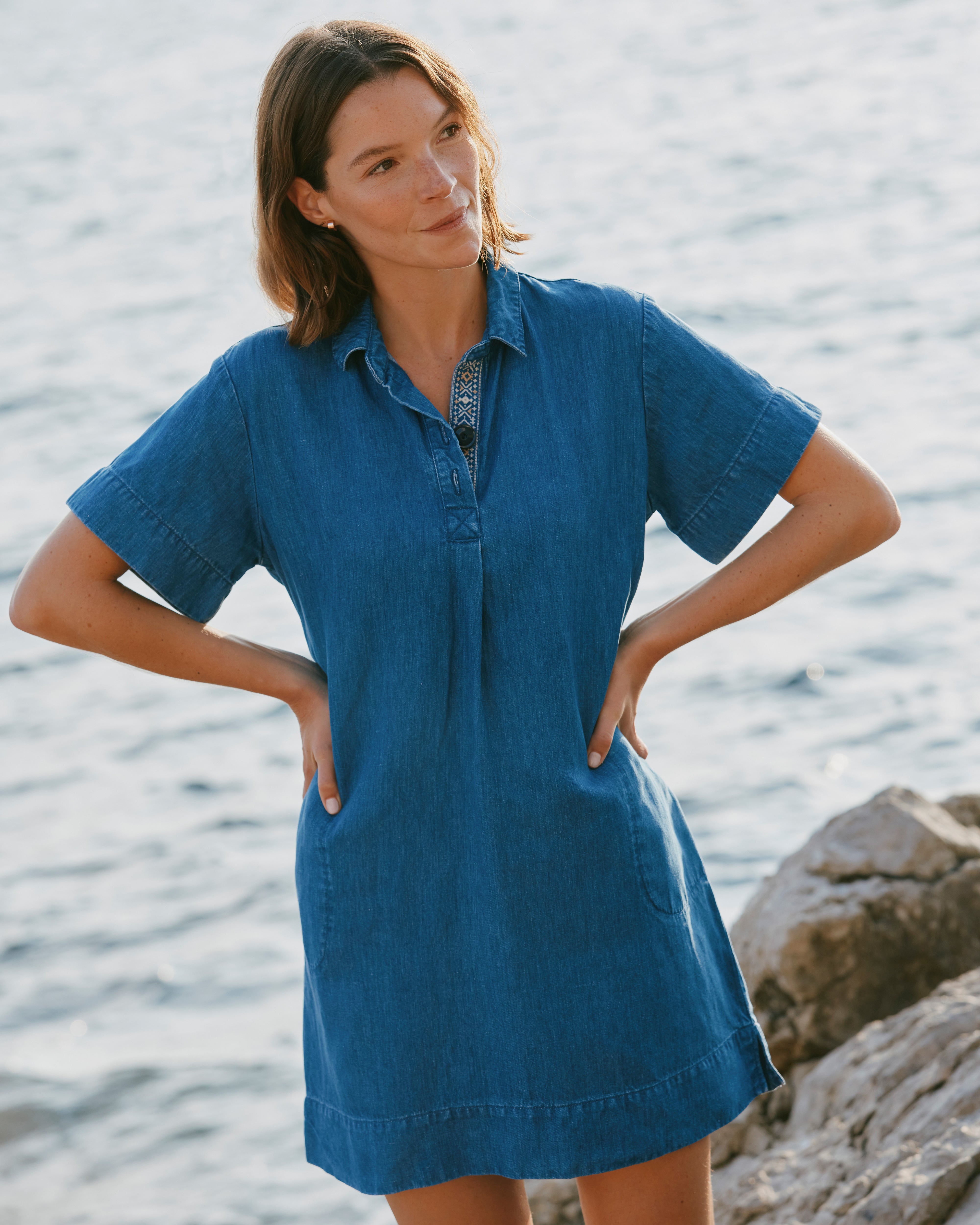 Robe courte bleue RIVE/13252/301