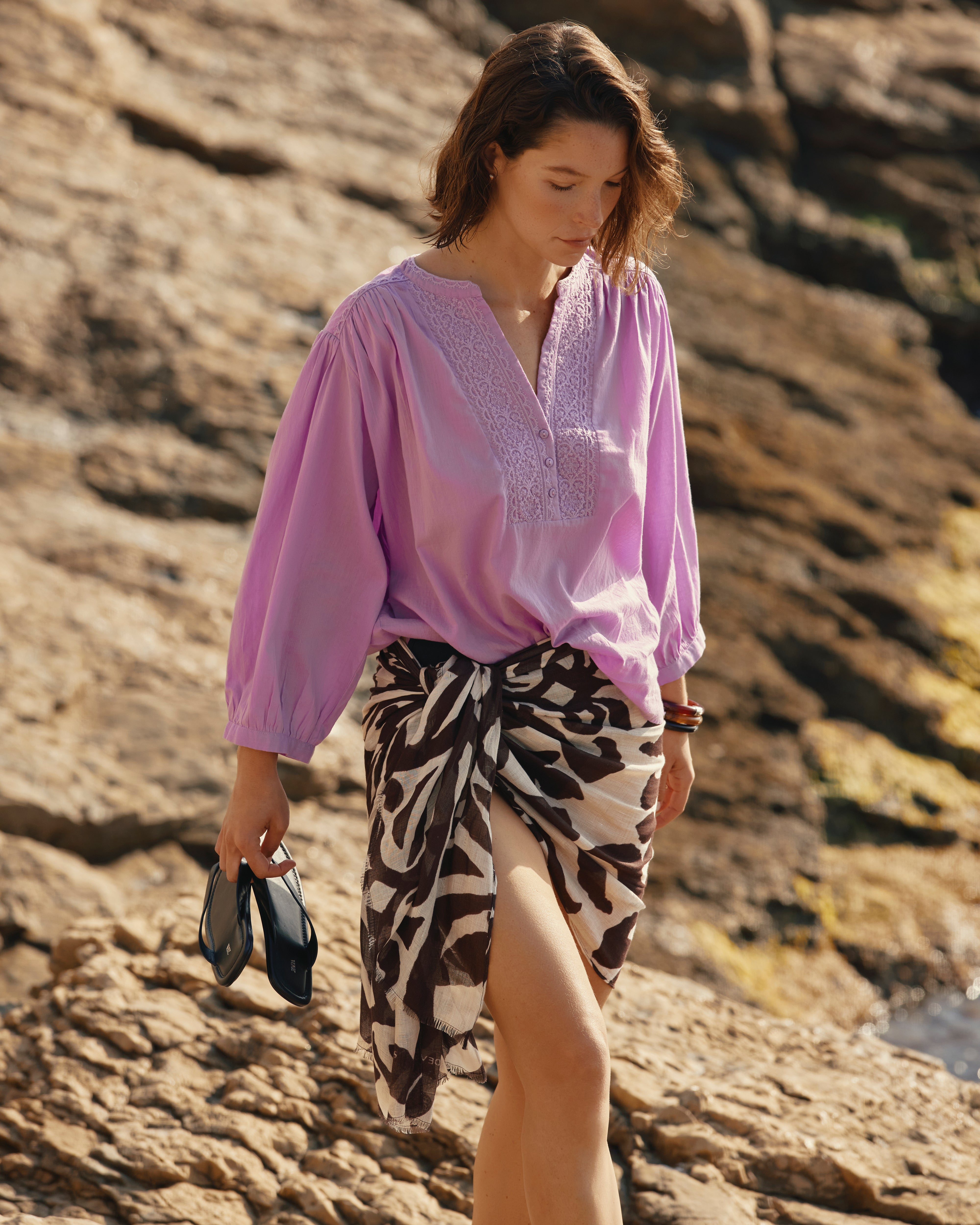 étole imprimé motif ethnique marron en lin et viscose