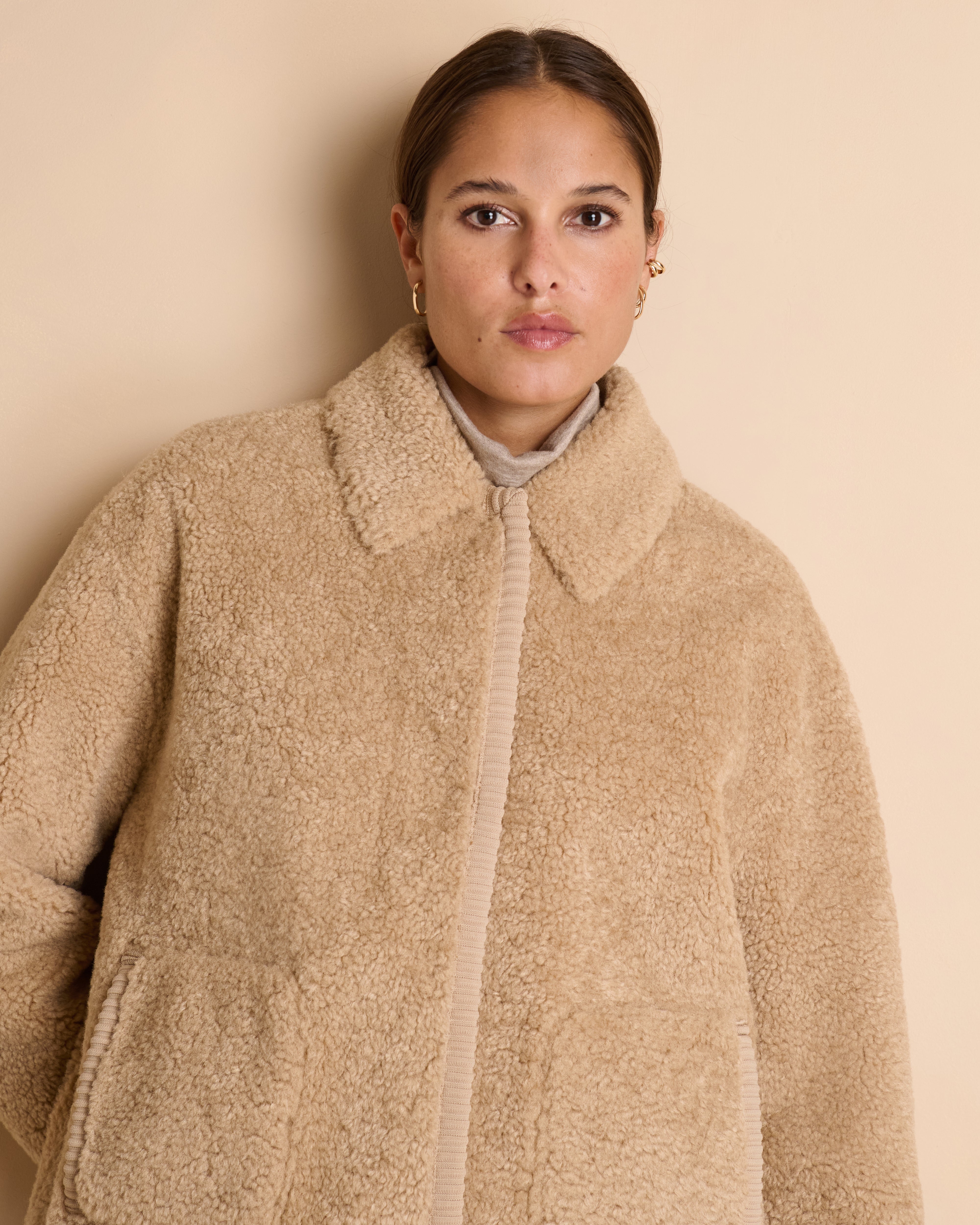 Manteau court réversible beige foncé