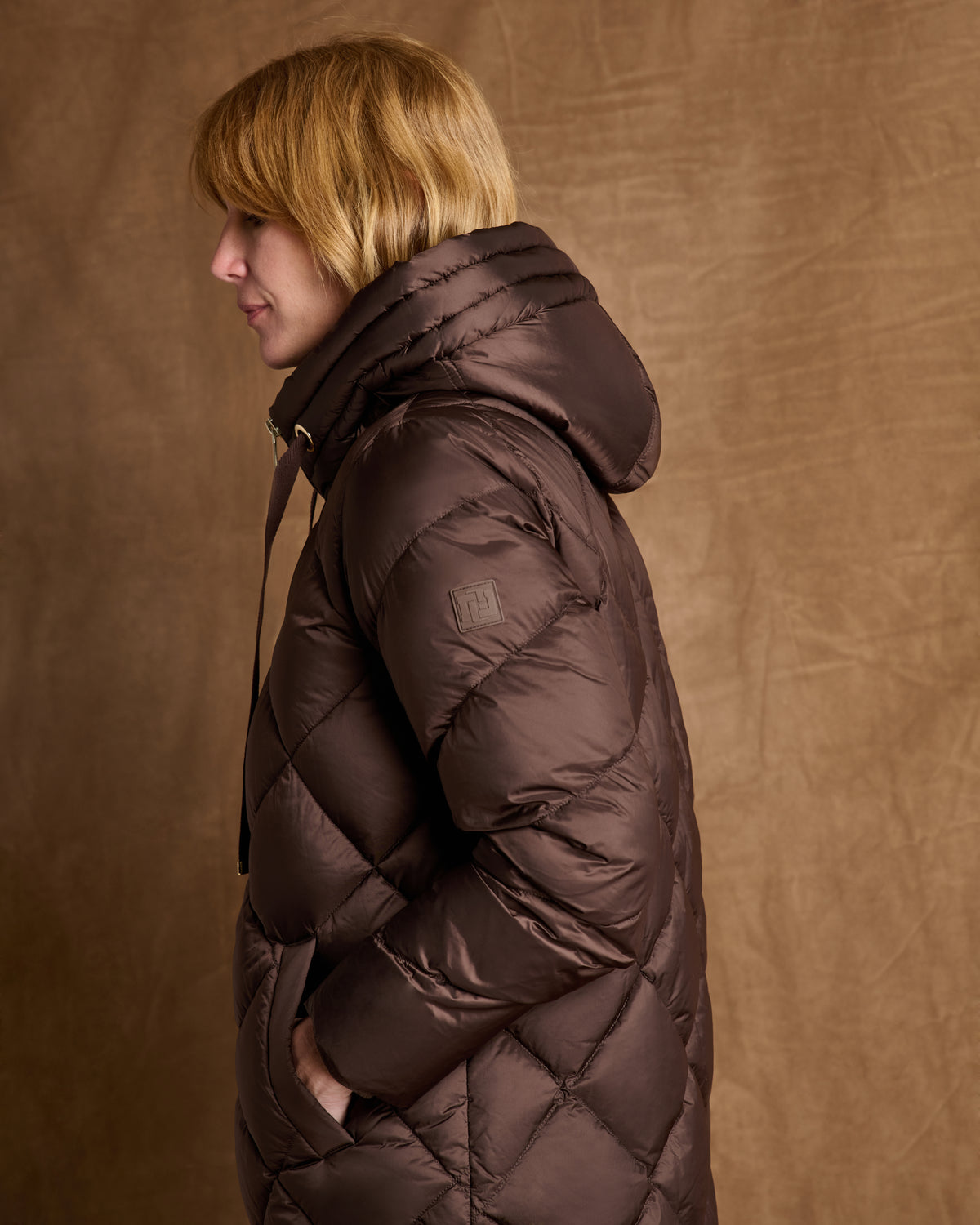 Doudoune marron longue zippée à capuche