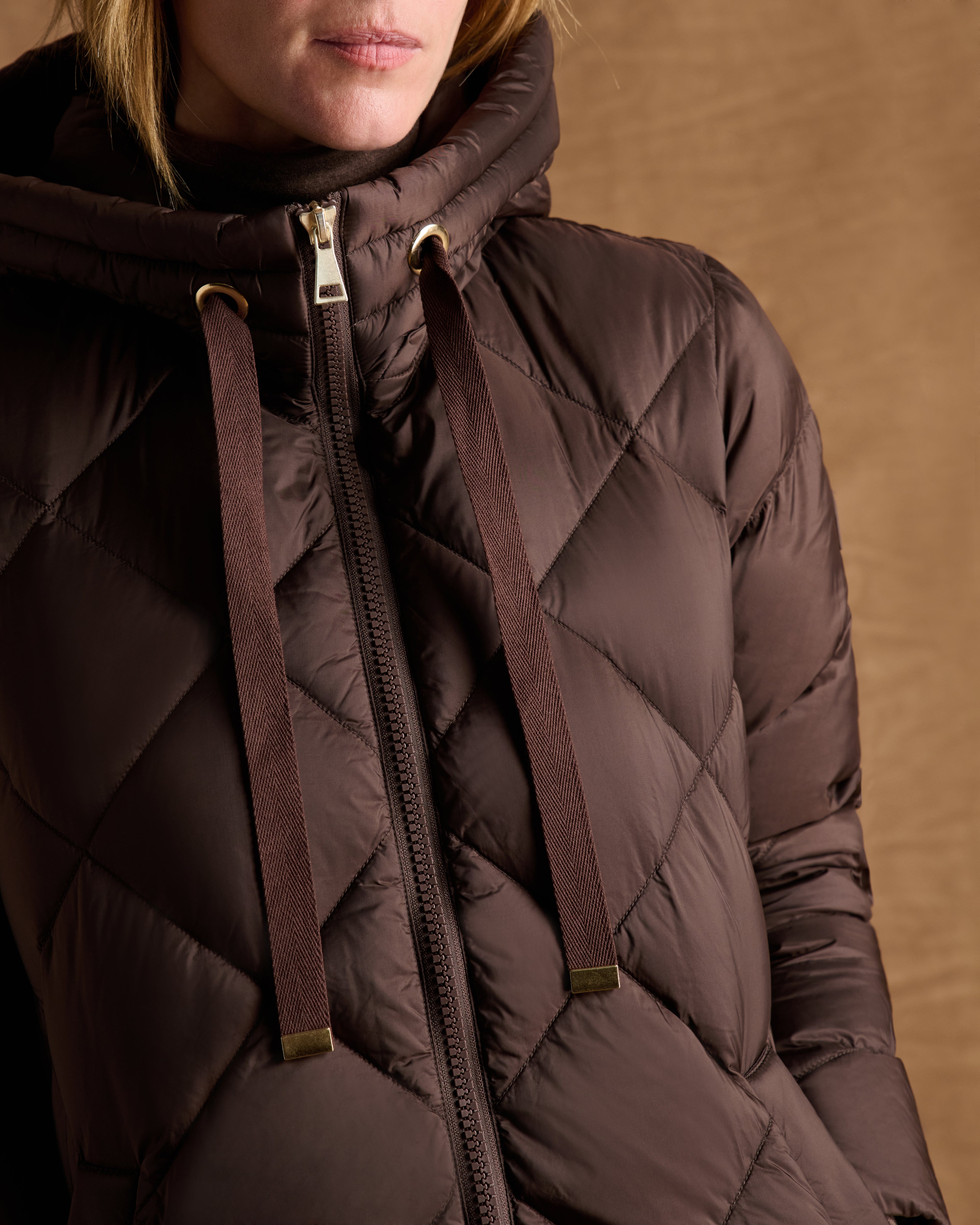 Doudoune marron longue zippée à capuche