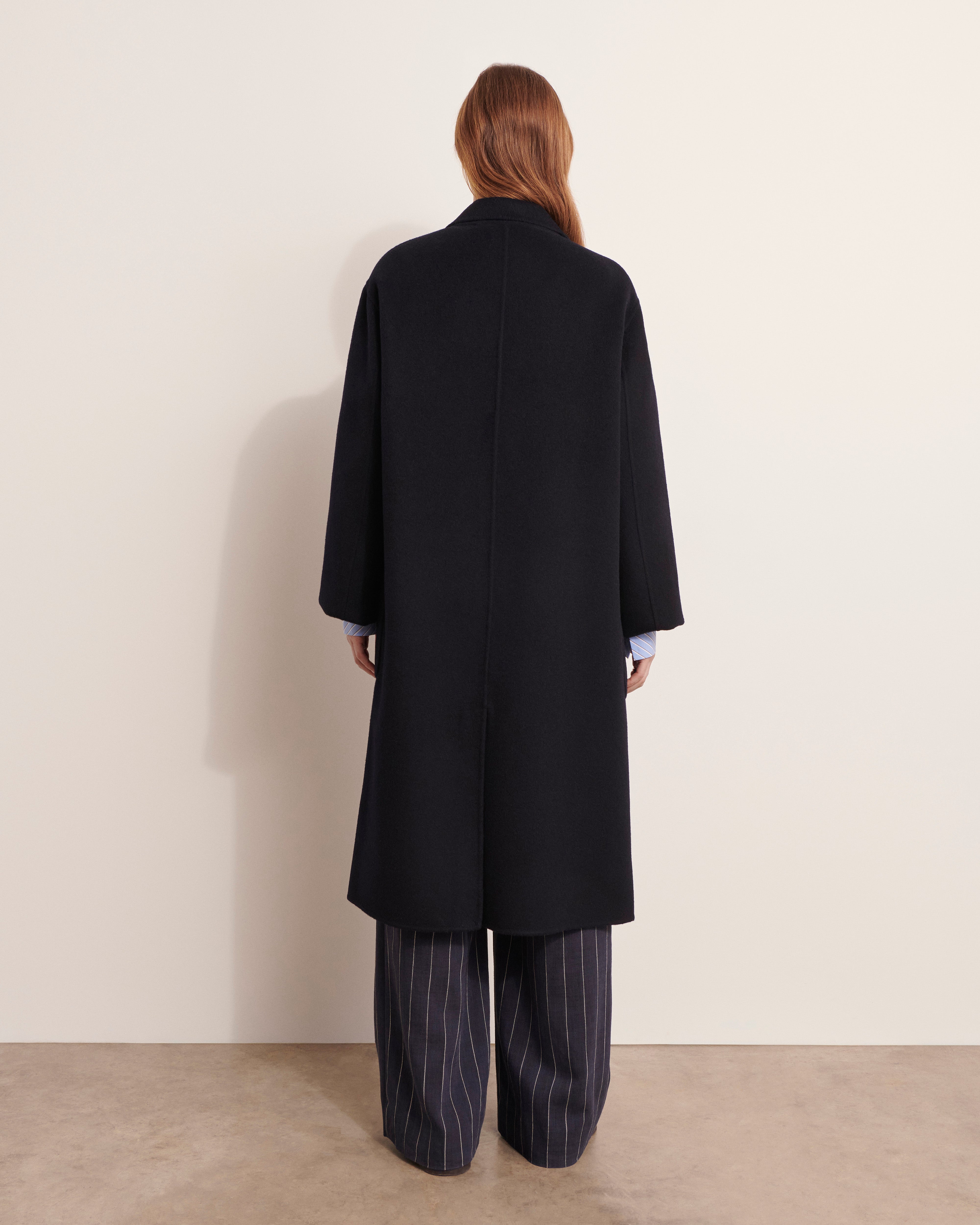 manteau long bleu marine en laine double face