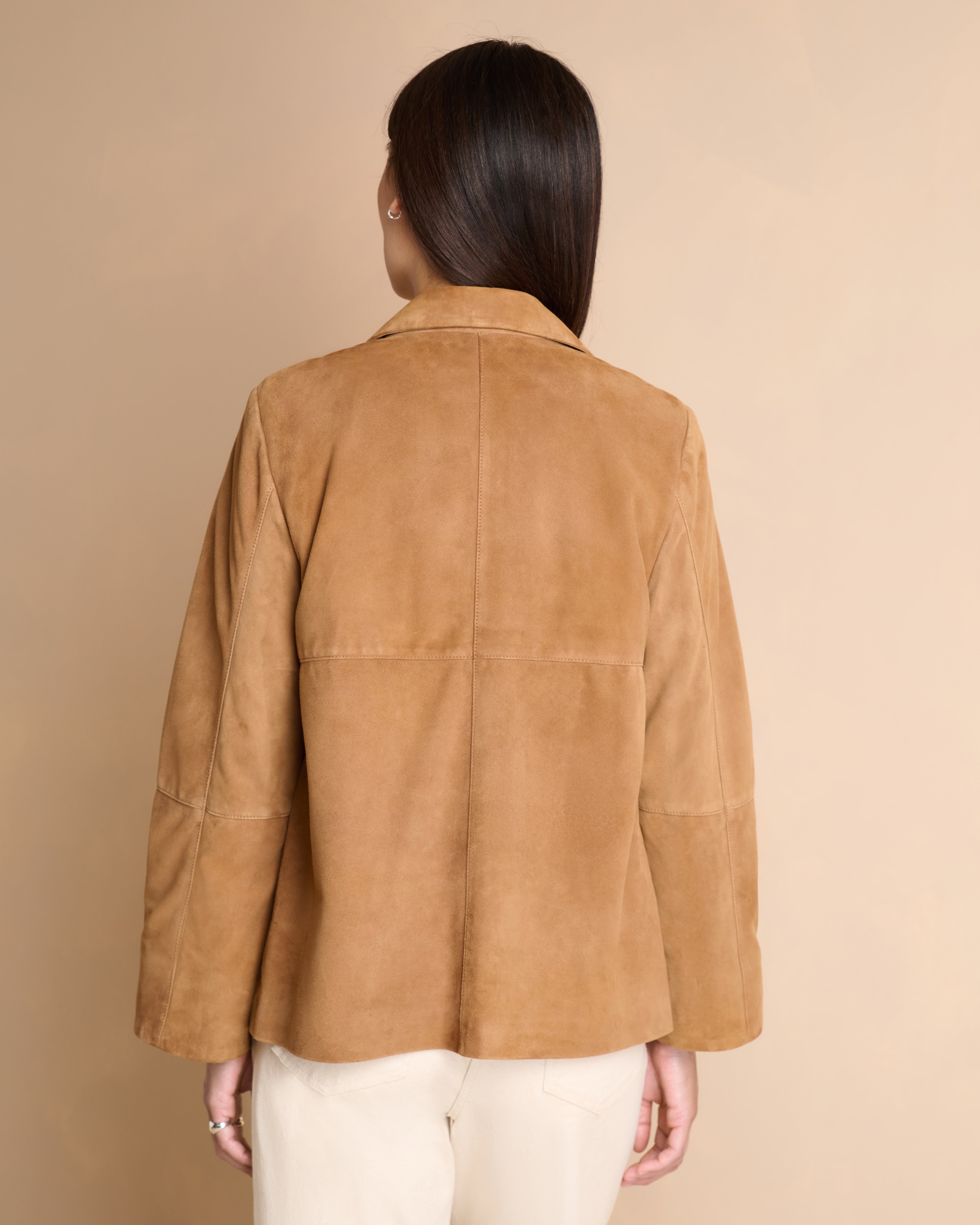 Manteau camel court manches longues et larges en daim velours