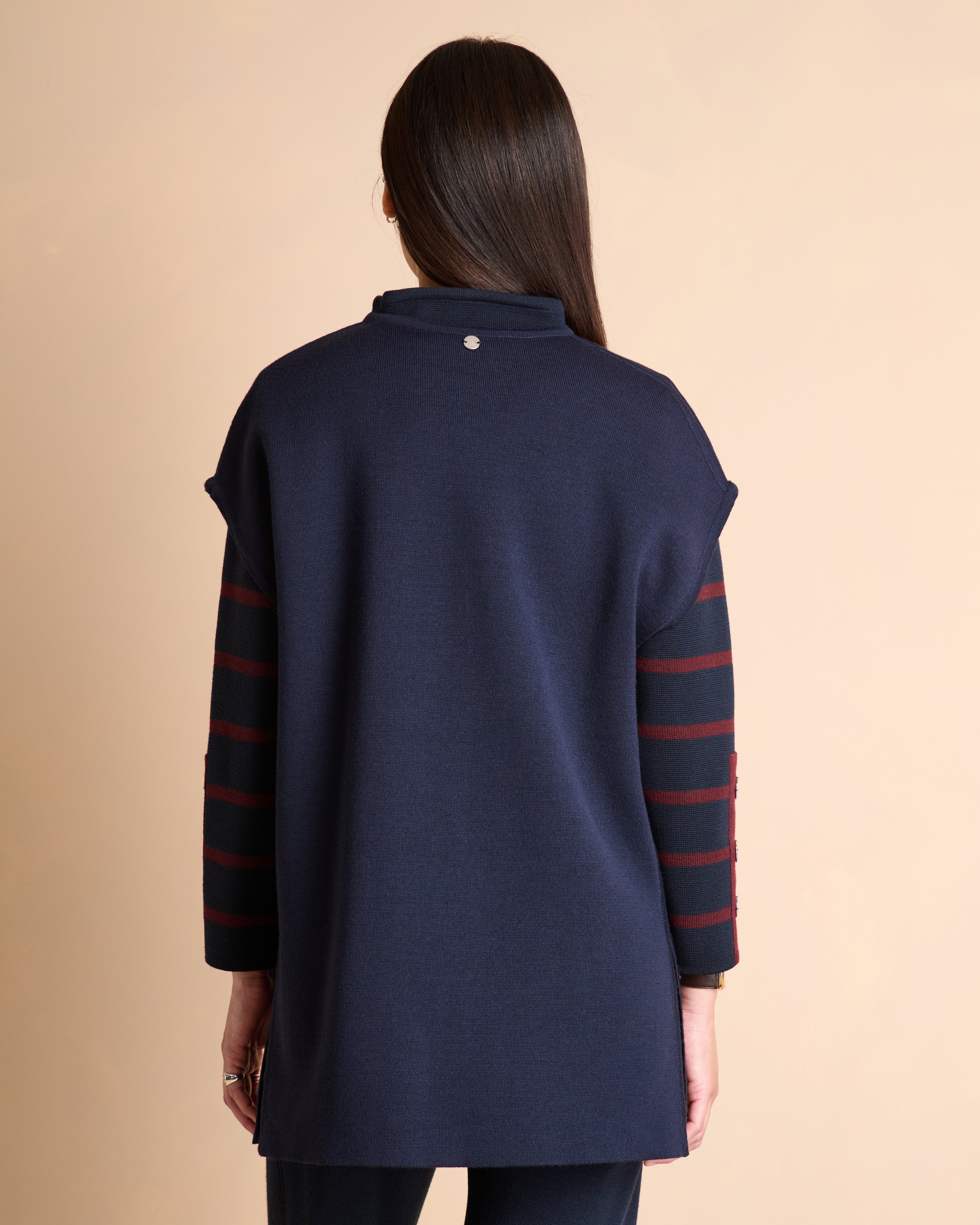 Manteau réversible bleu marine et bordeaux sans manches en laine