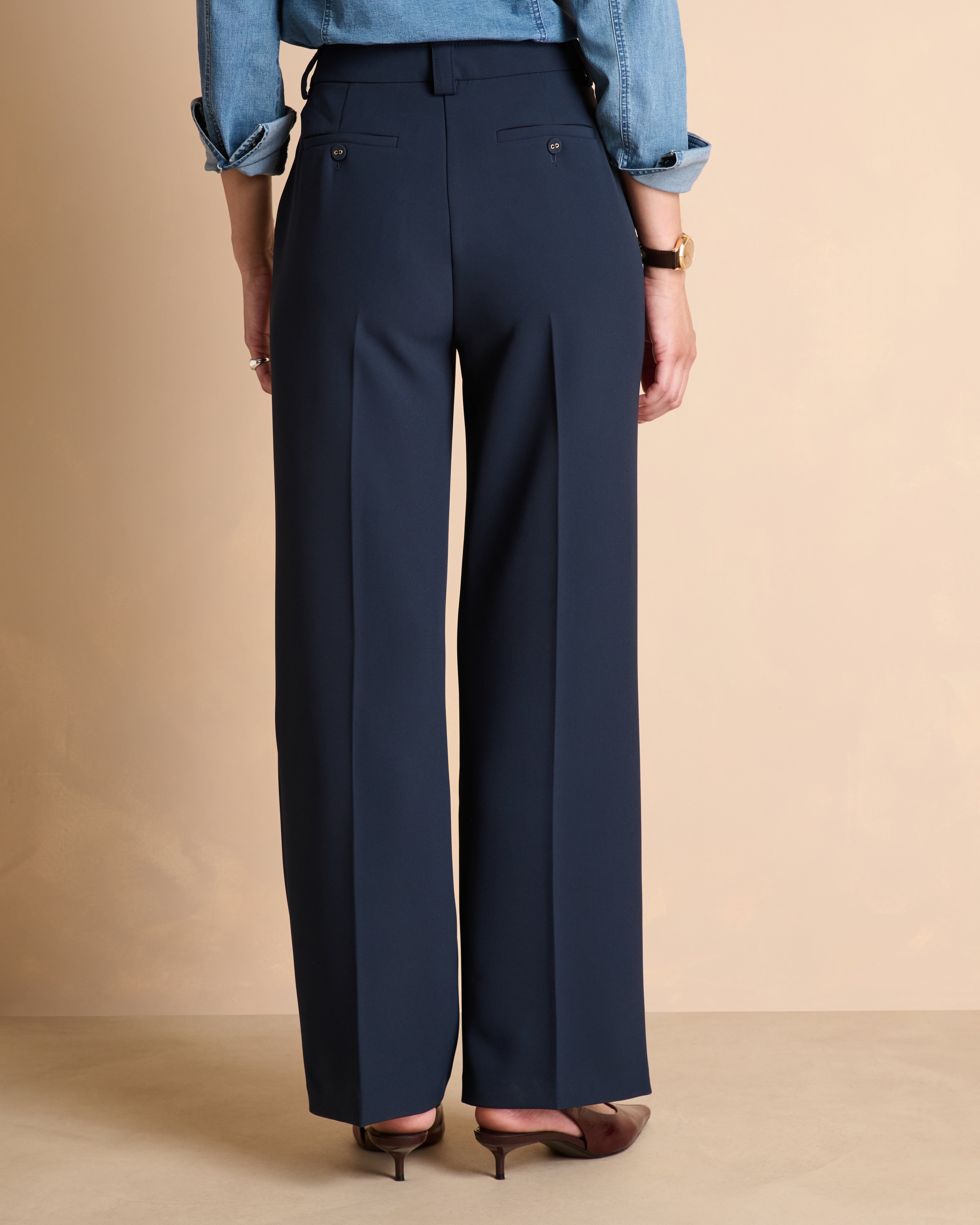 Pantalon bleu marine droit et large en polyester stretch
