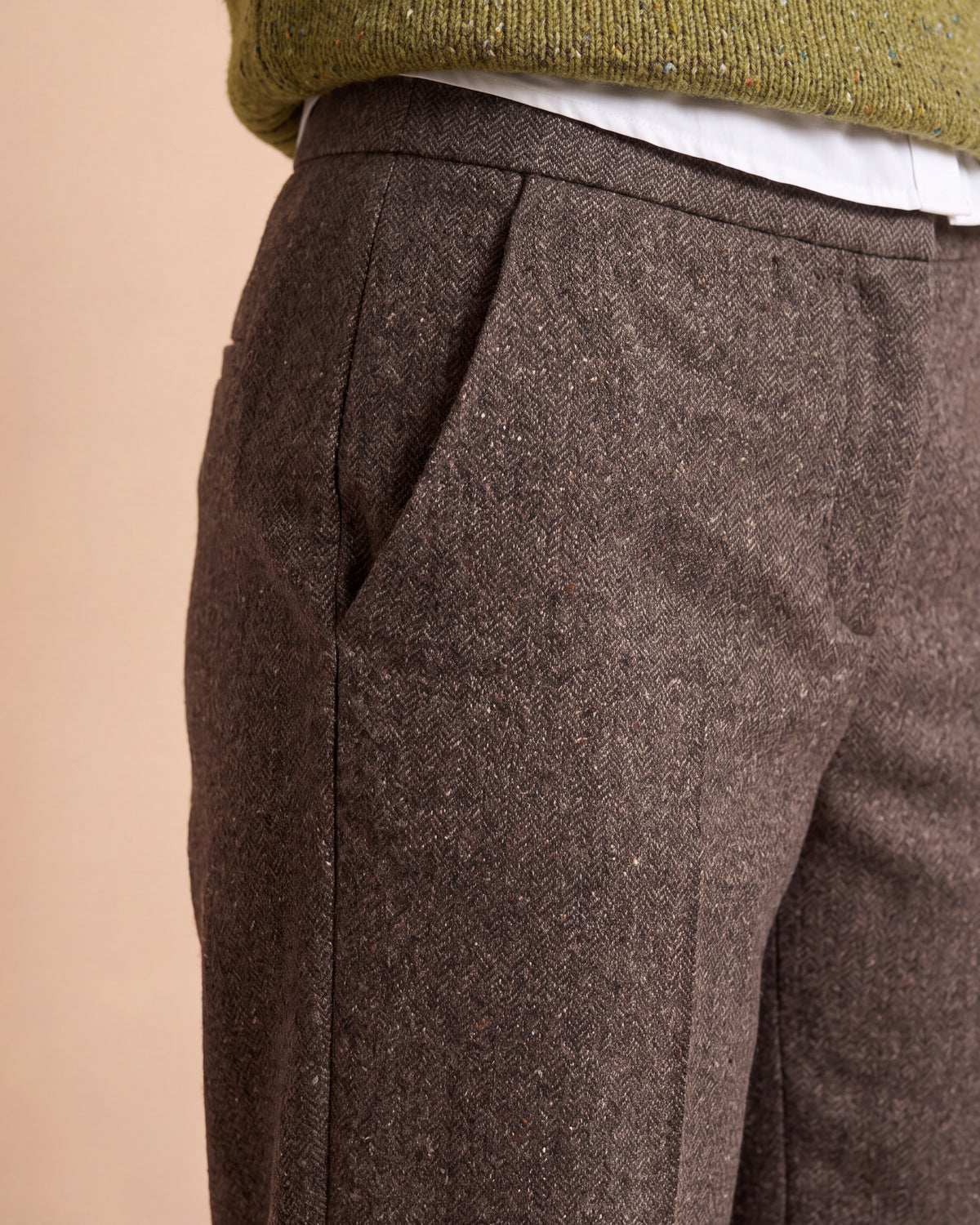 Pantalon marron large dos élastiqué contient de la laine
