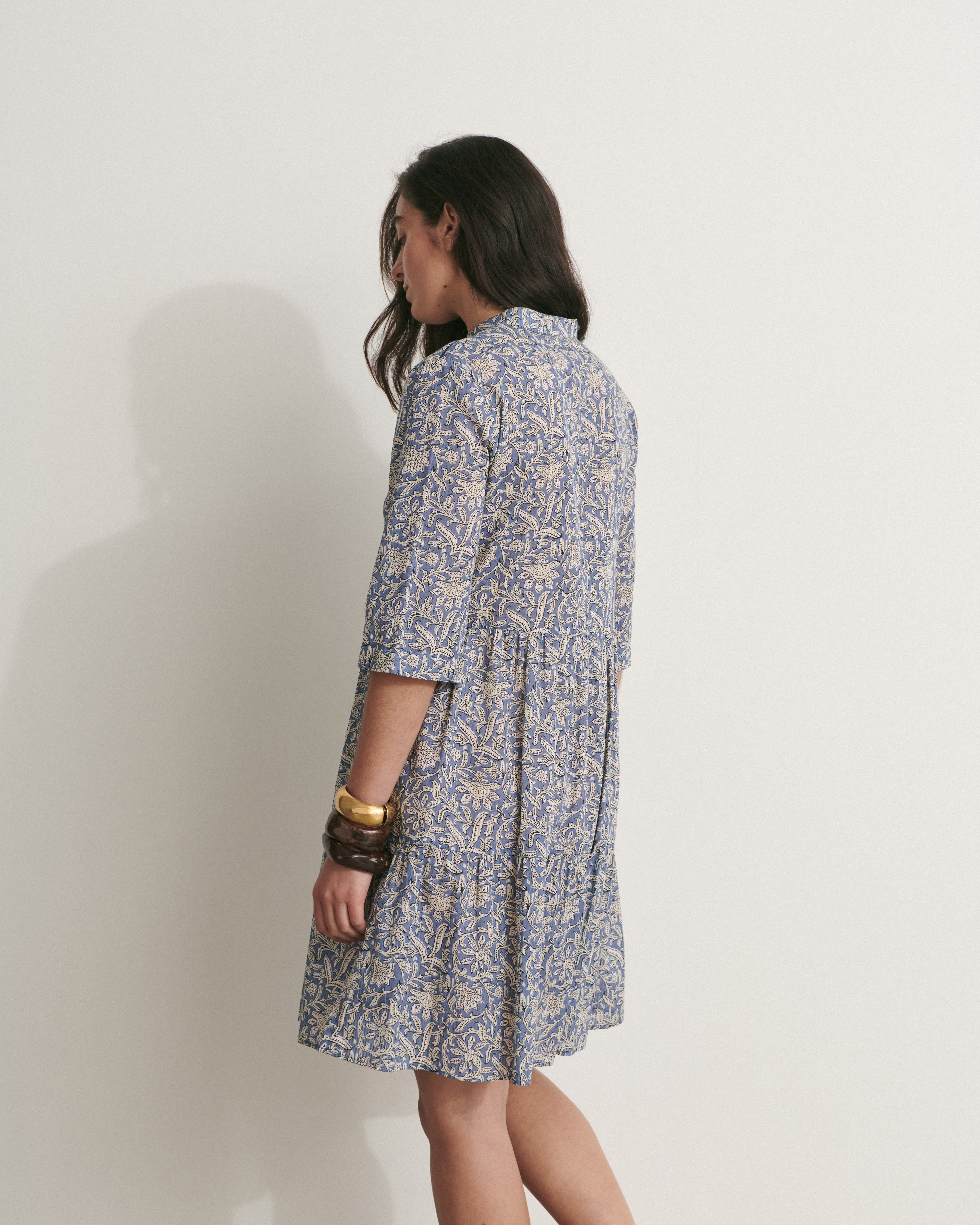 robe imprimée motif feuillage à volants