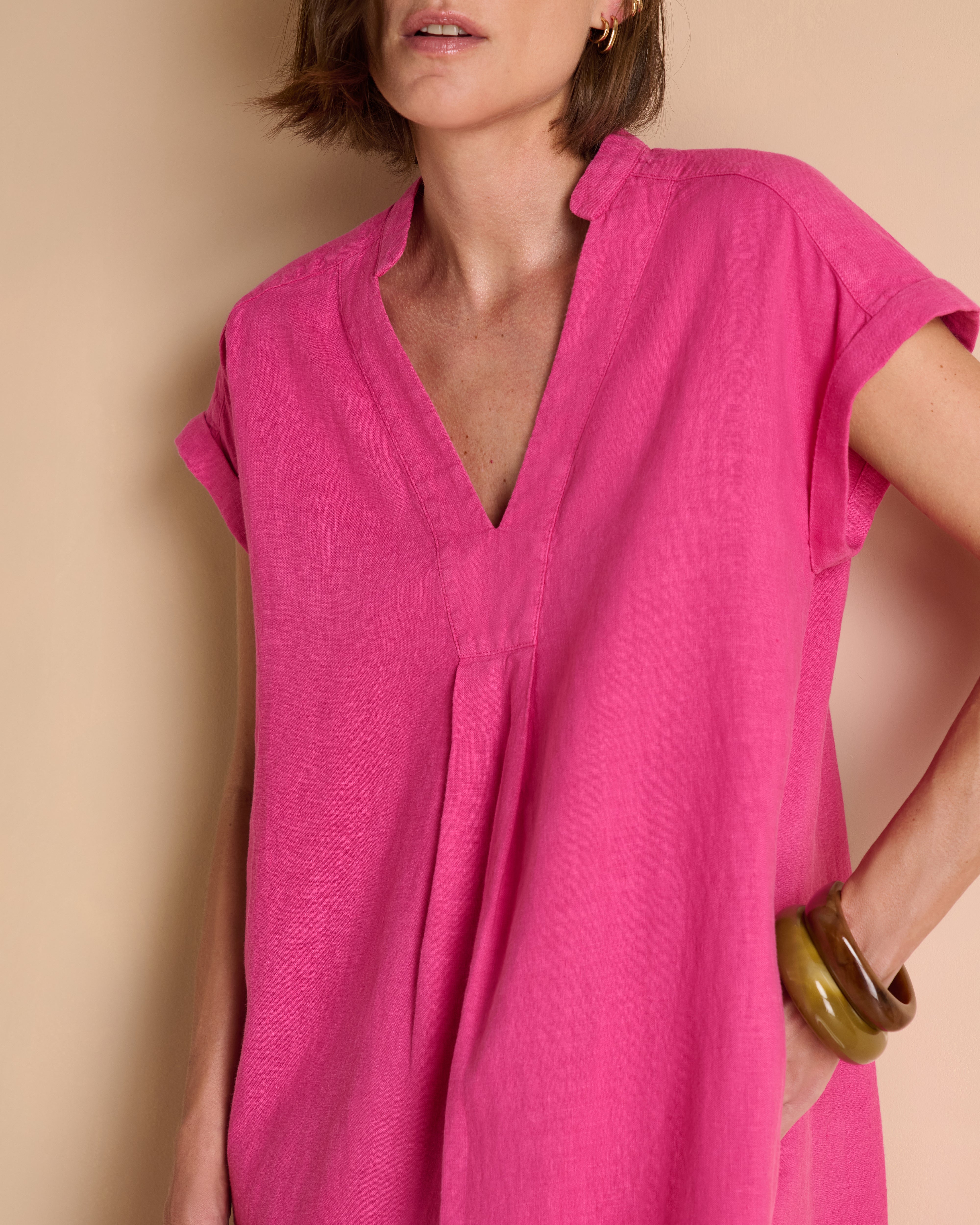 Robe rose encolure V en lin