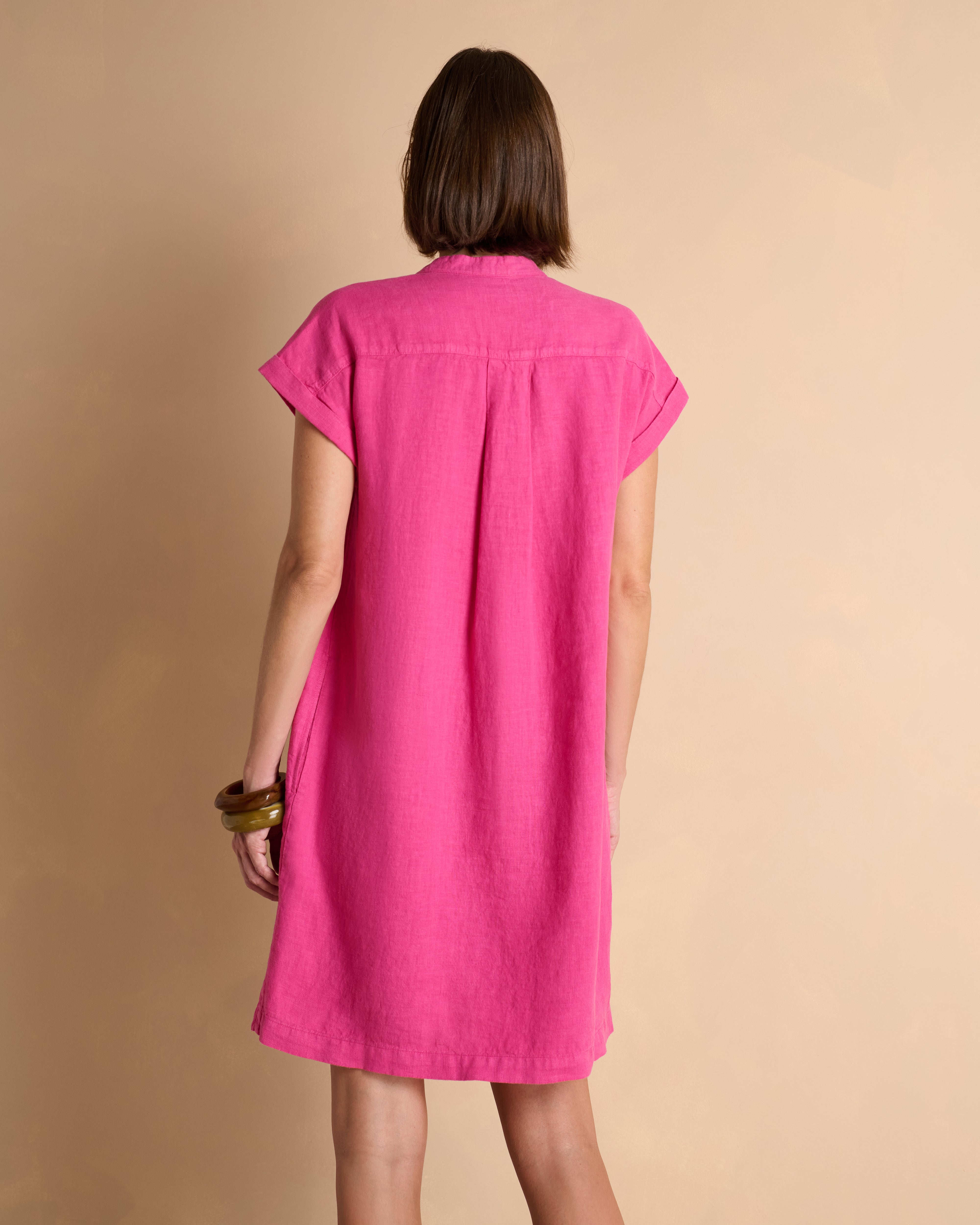 Robe rose encolure V en lin
