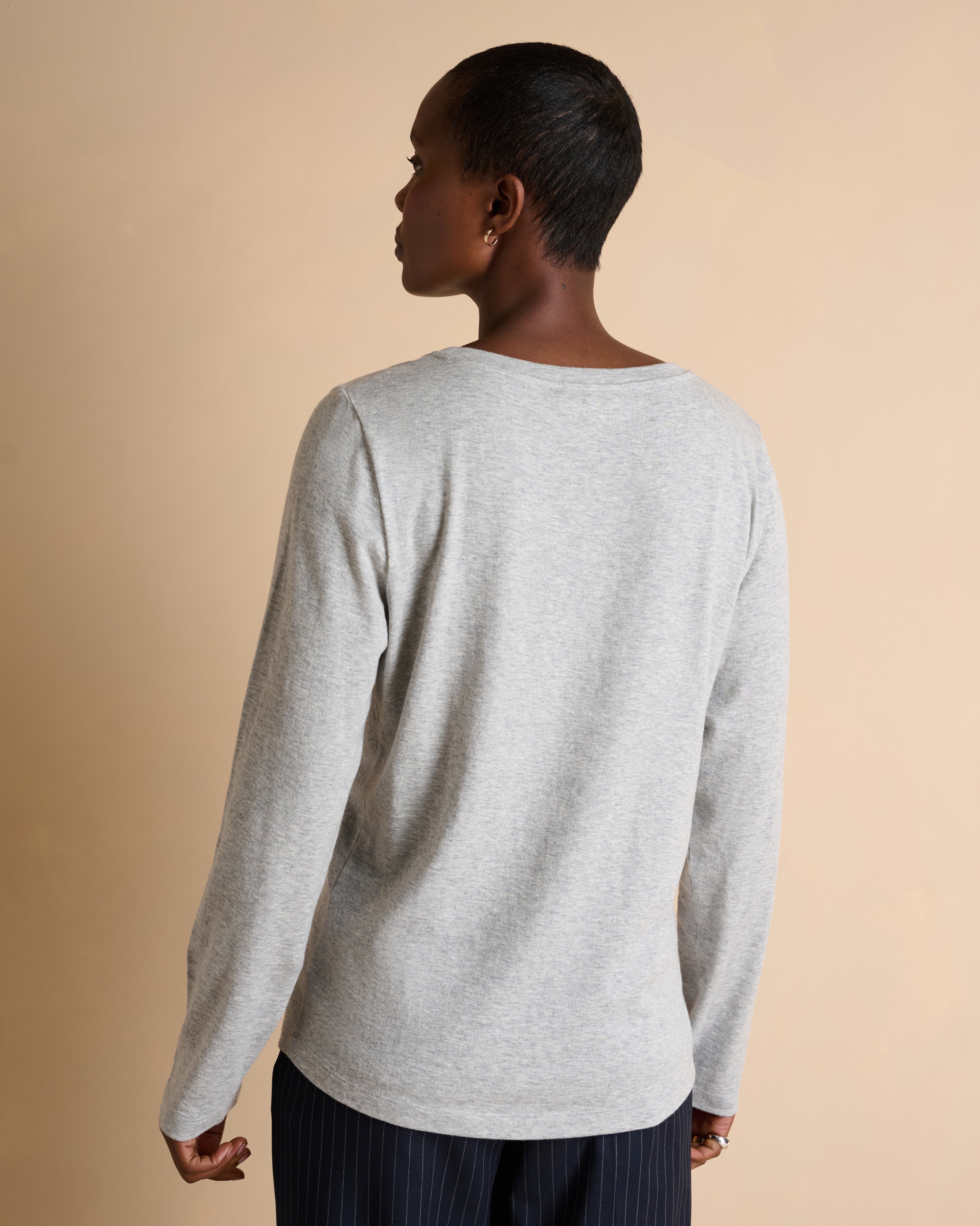 Tee-shirt gris encolure ronde manches longues en coton et cachemire