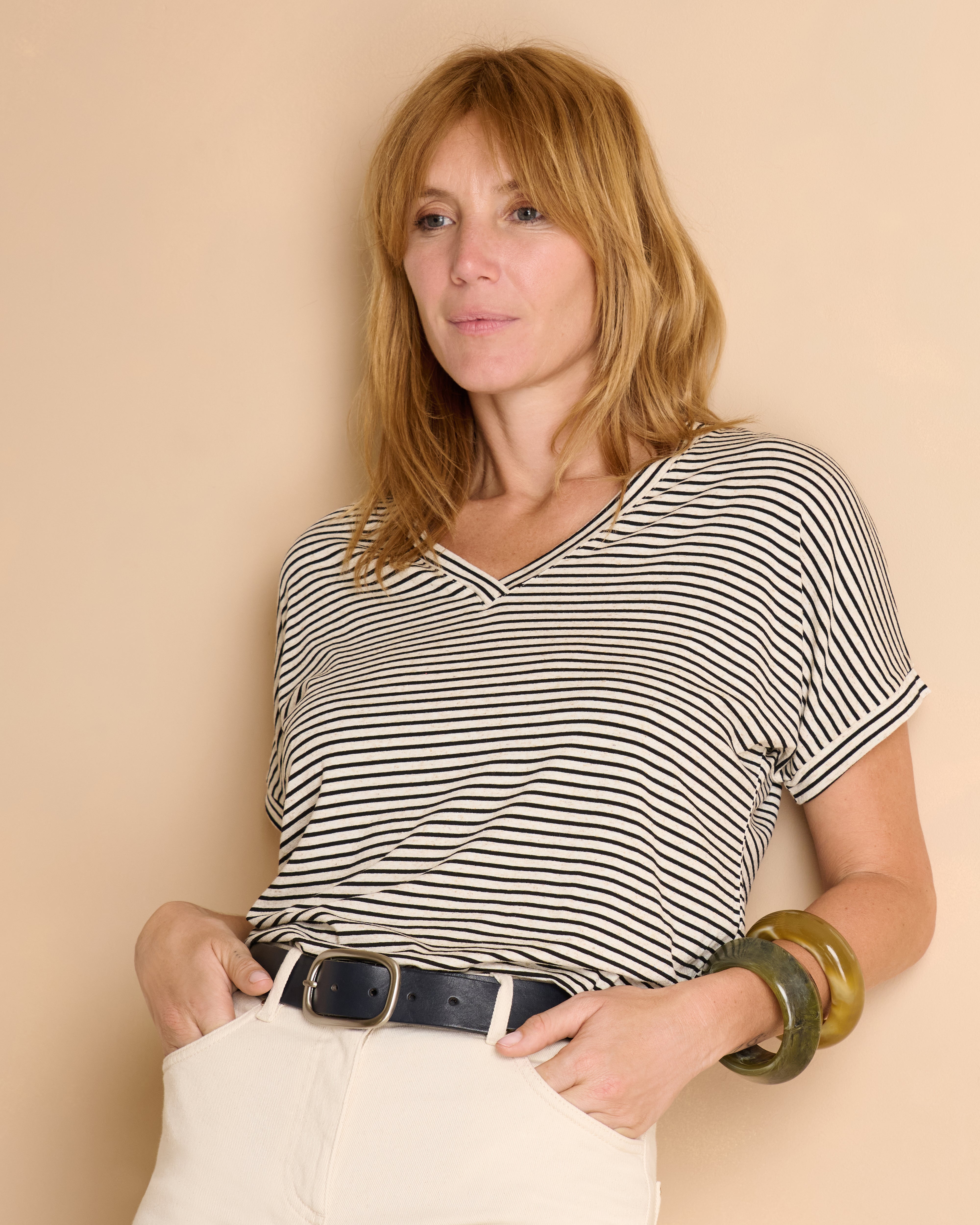Tee-shirt à rayures noires manches kimono et col V en jersey de viscose lin stretch