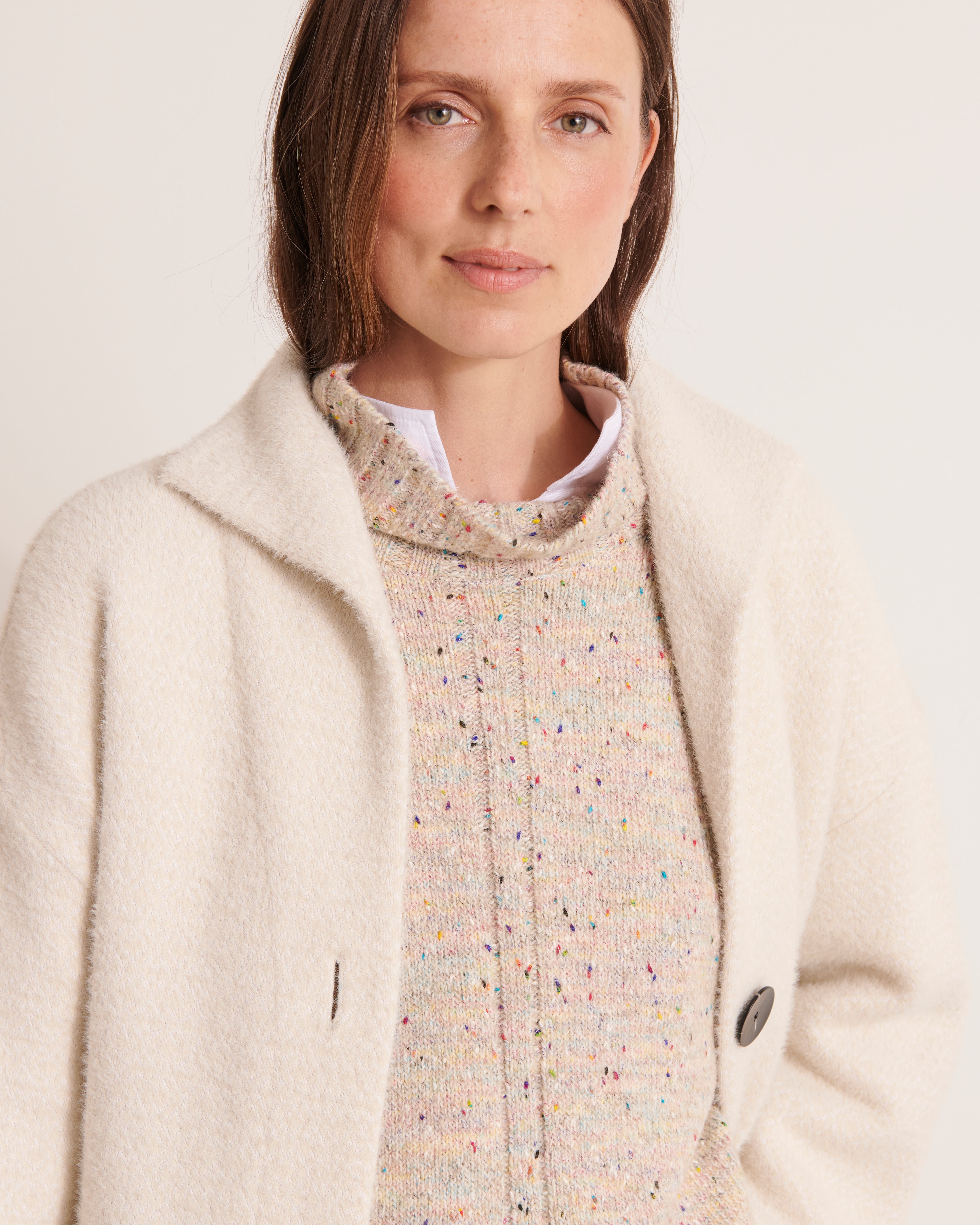 veste en maille jacquard poilue blanc cassé