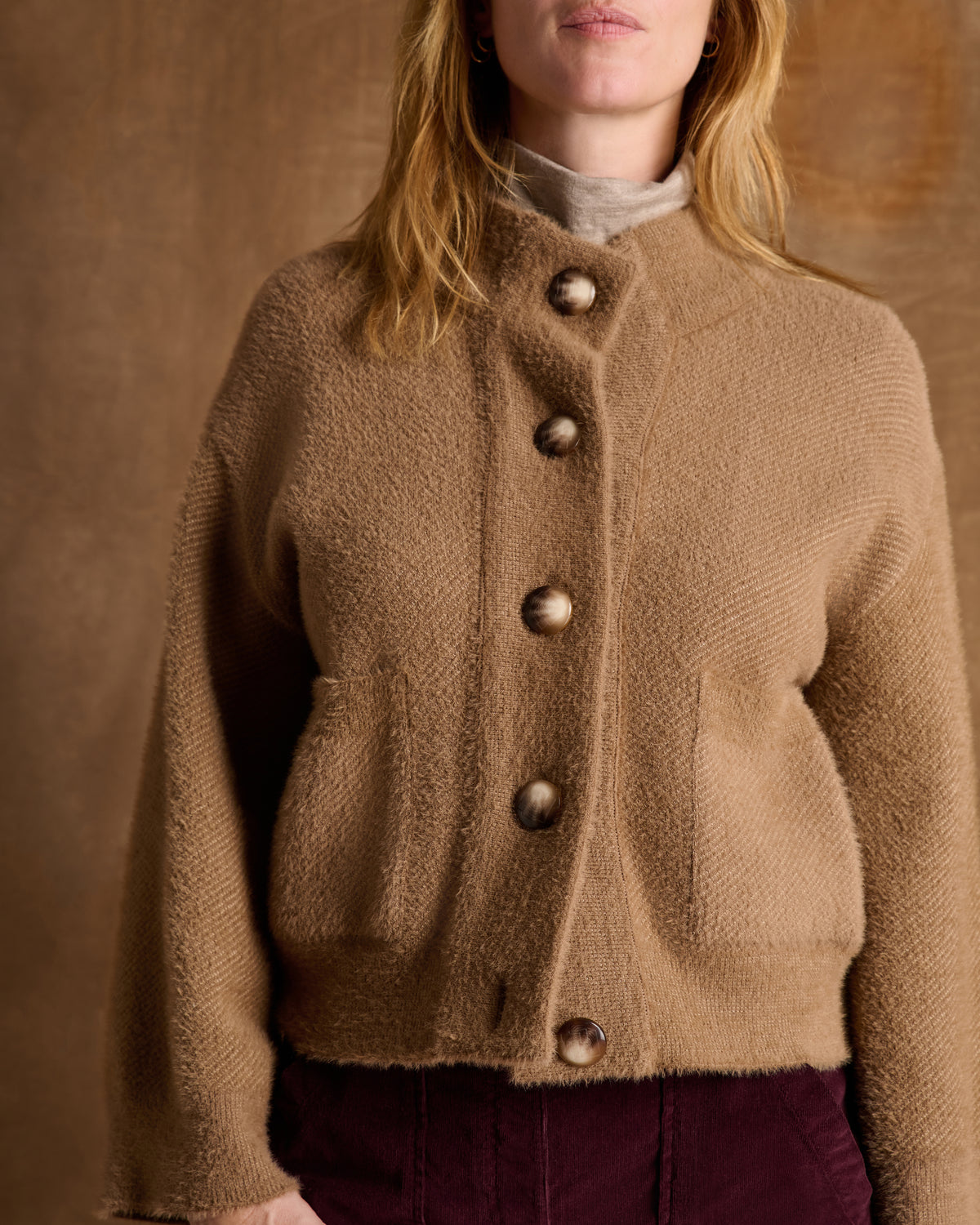 Veste courte marron boutonnée col montant made in France