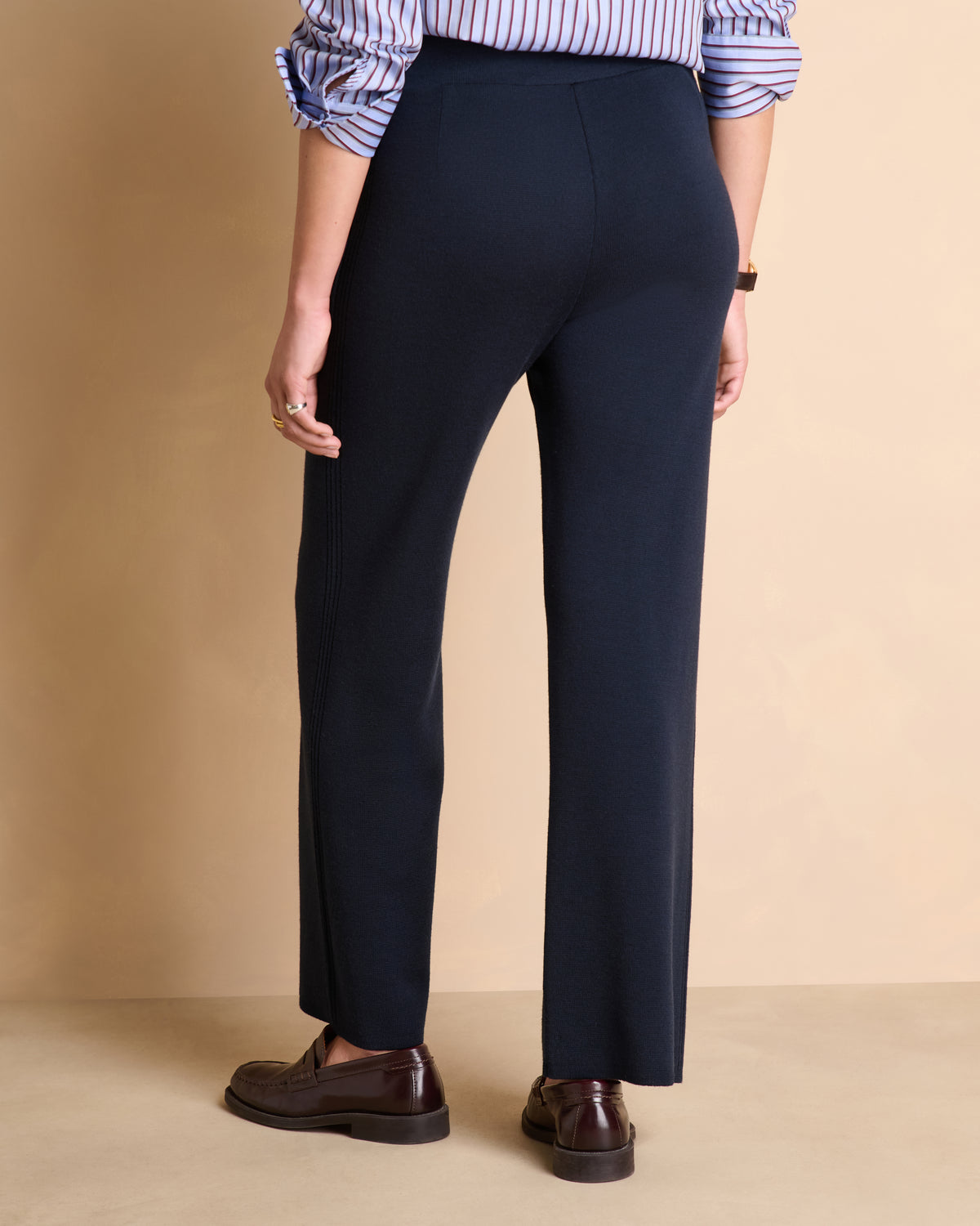 Pantalon bleu marine droit et large en laine