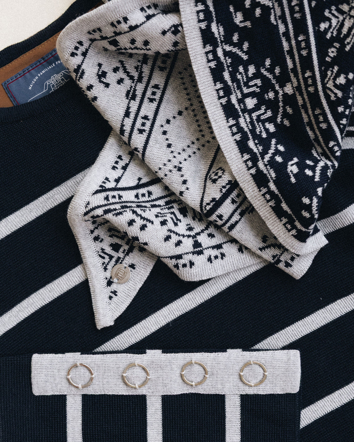 Pulls & cardigans